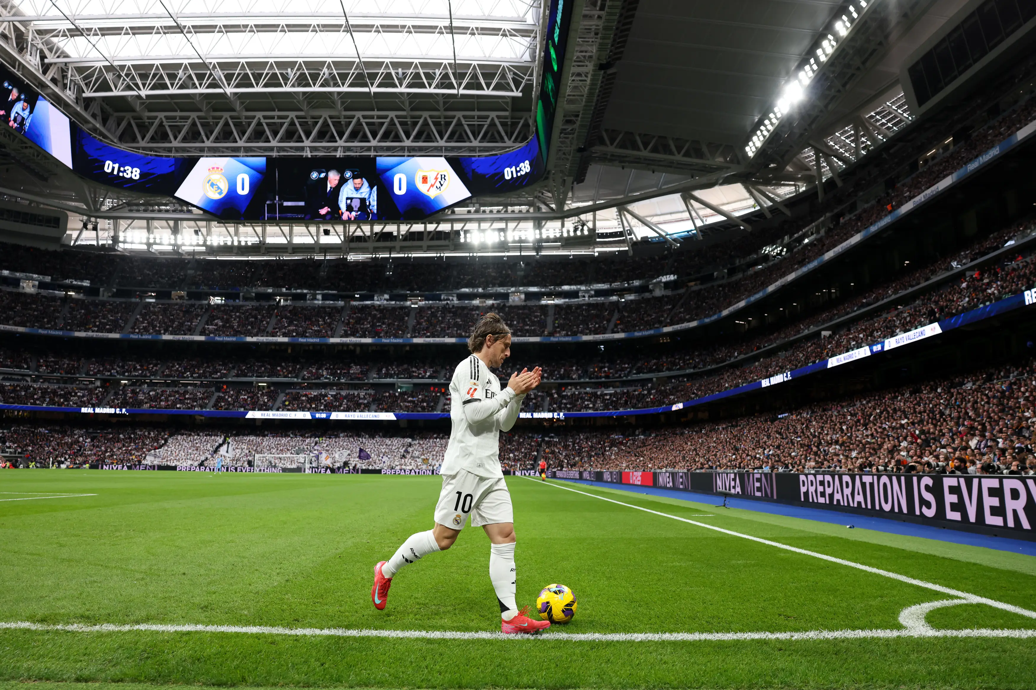 Real Madrid's Santiago Bernabeu is the best stadium in the world according to Jamie Carragher. Image: Getty