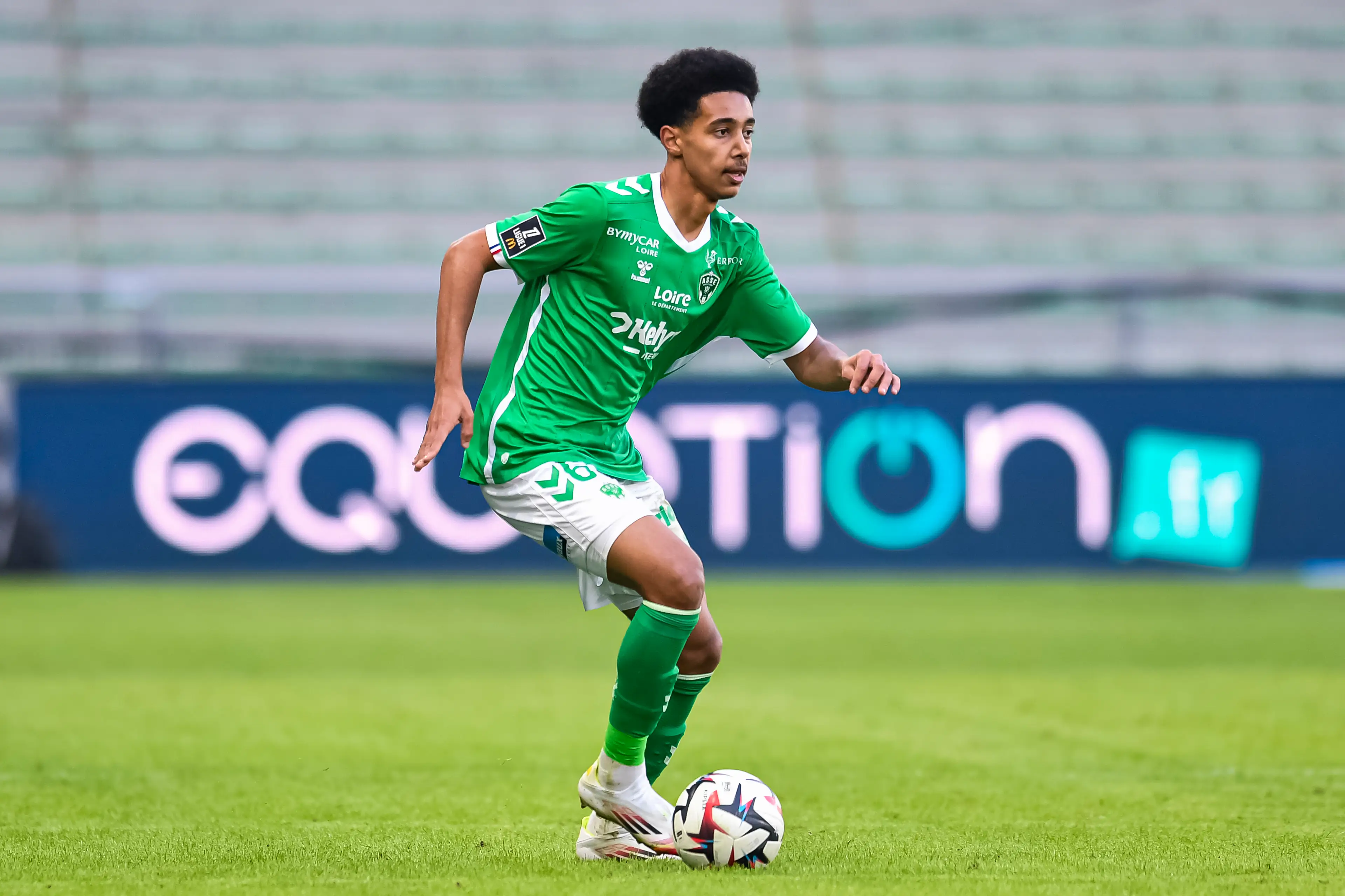  Djylian N'Guessan of Saint-Etienne drives the ball during the France Ligue 1 match between AS Saint-Etienne and FC Nantes at Stade Geoffroy-Guichard on January 19, 2025 in Saint-Etienne, France.Getty Images