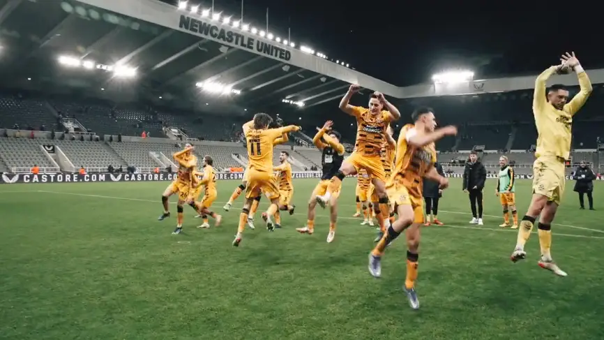 Fans React To Cambridge United Do Cristiano Ronaldo Celebration