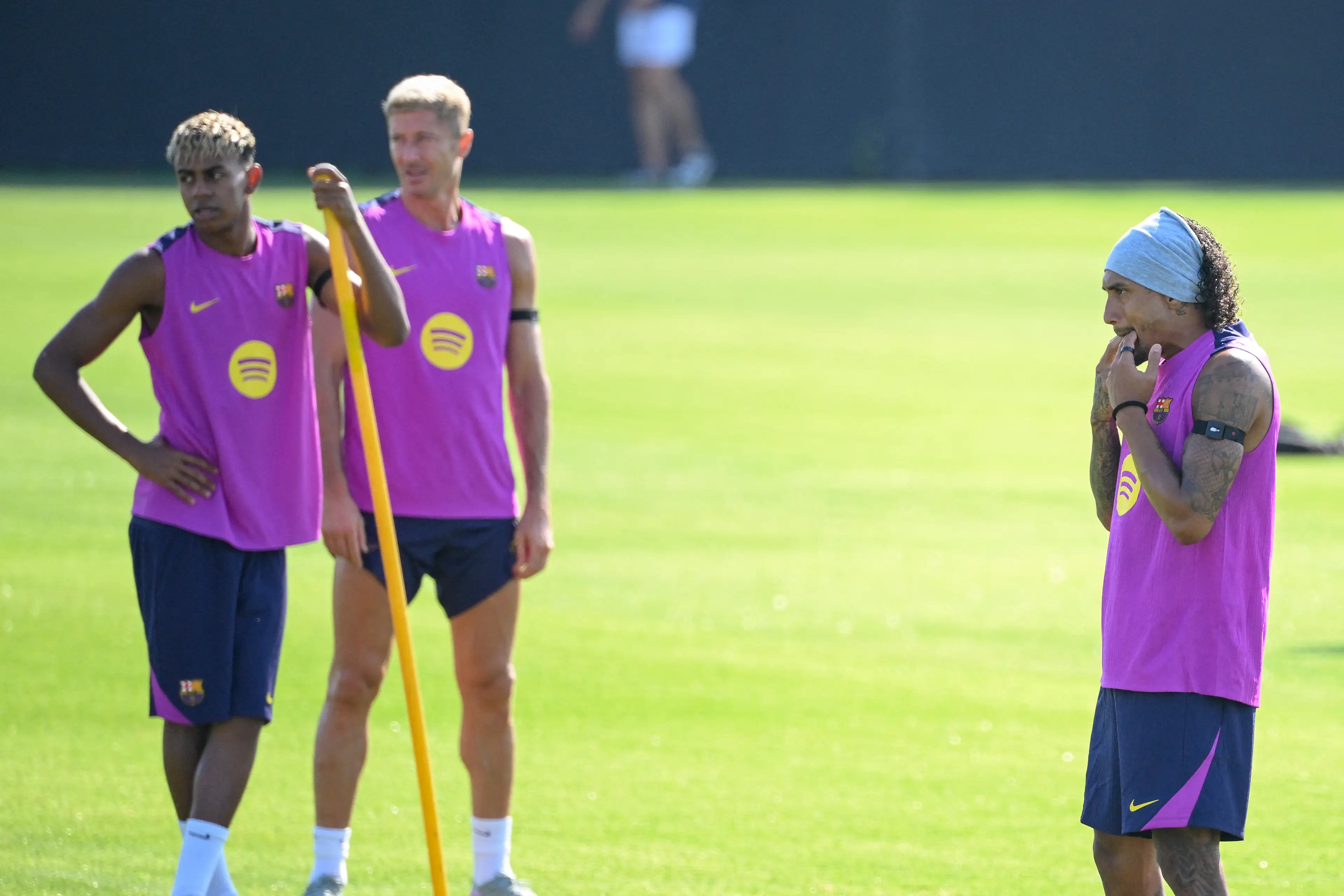 Yamal is said to be unhappy with Barcelona's transfer business. Image credit: Getty