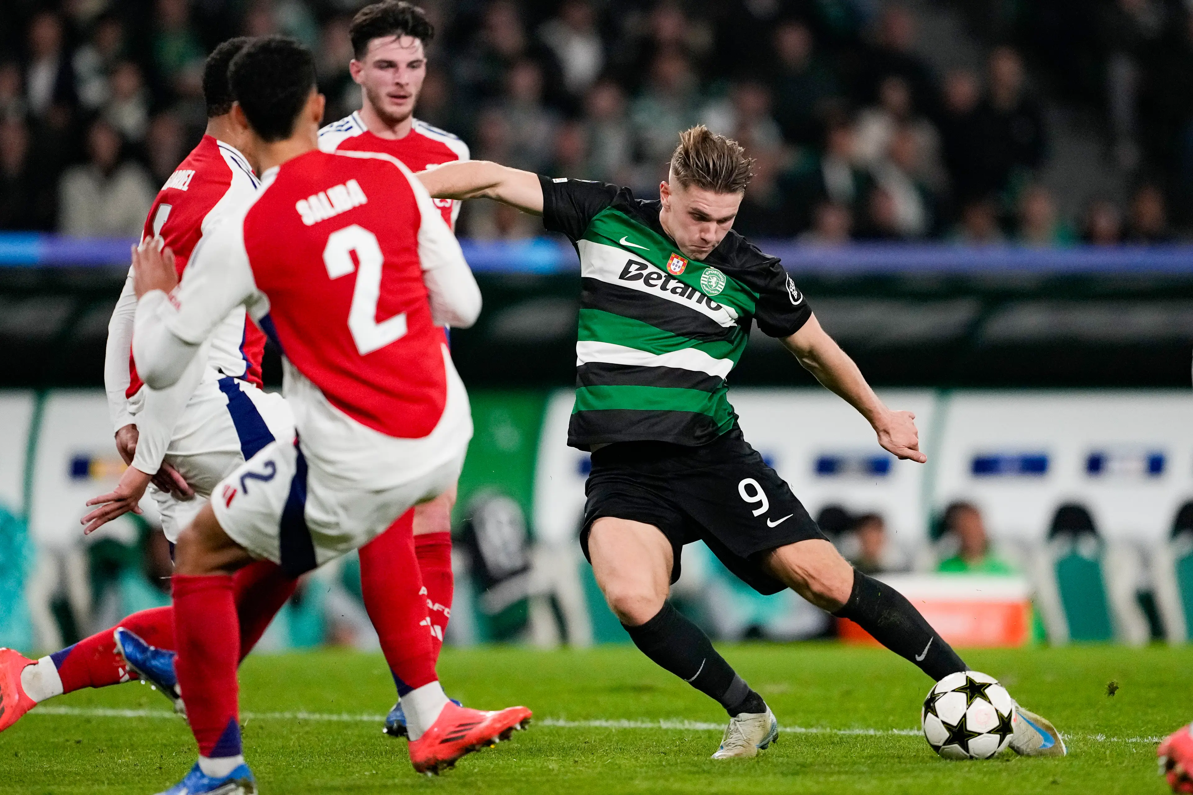 Viktor Gyokeres in action against his potential future employers. (Image: Eurasia Sport Images / Contributor via Getty Images)