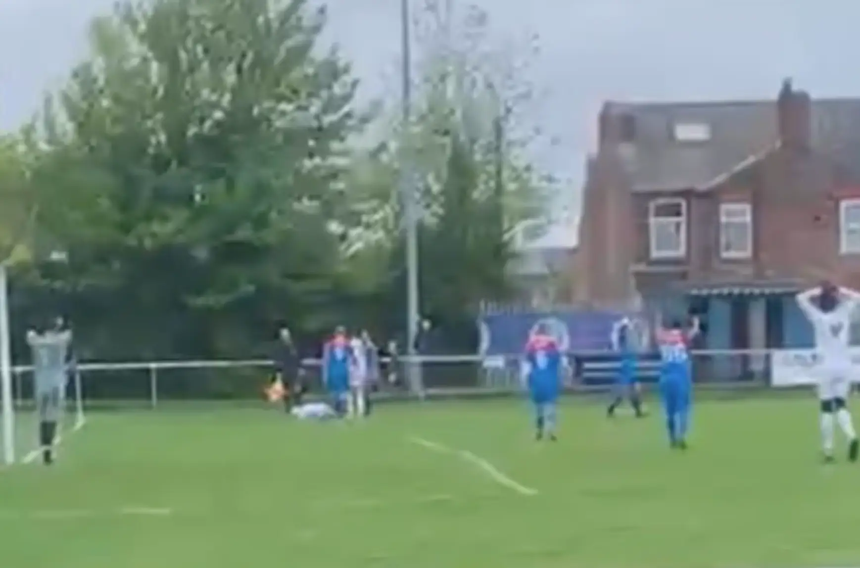 Former Manchester City star Stephen Ireland hospitalised after horror tackle in veterans cup final — image 2
