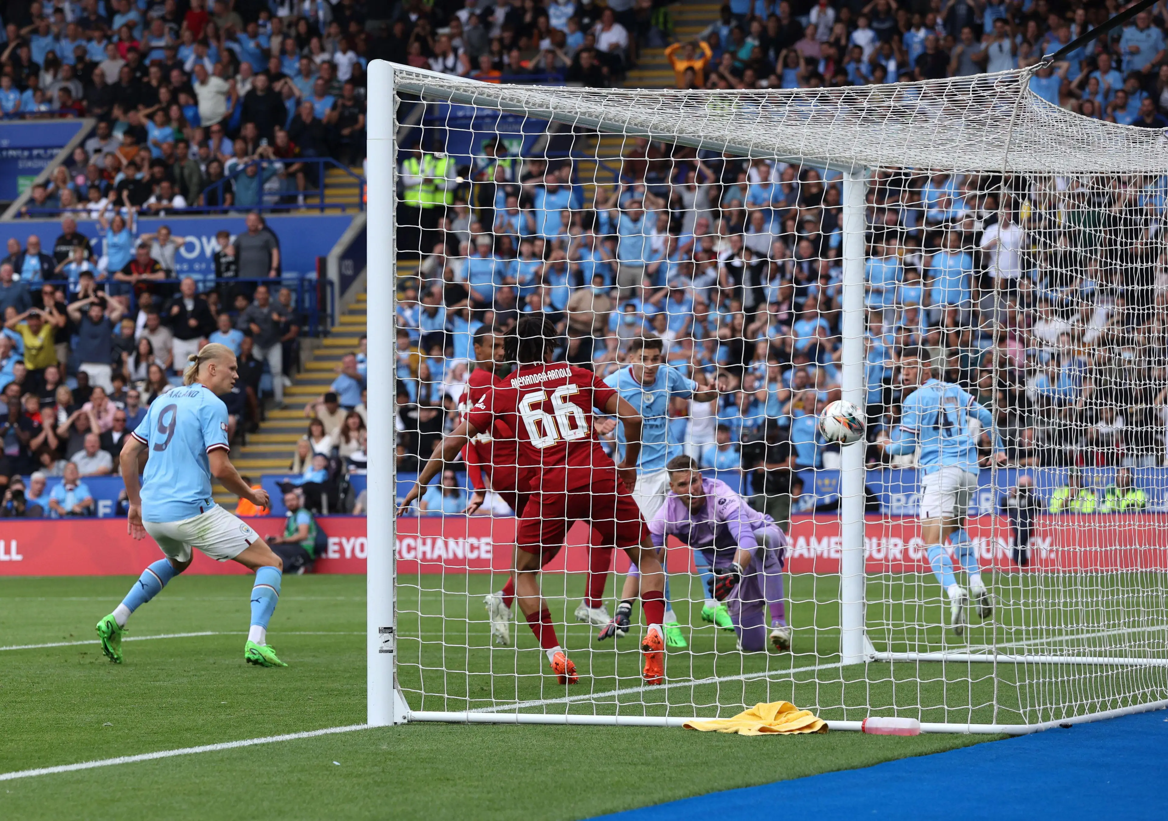 Alvarez scored his first City goal on Saturday (Paul Marriott / Alamy)