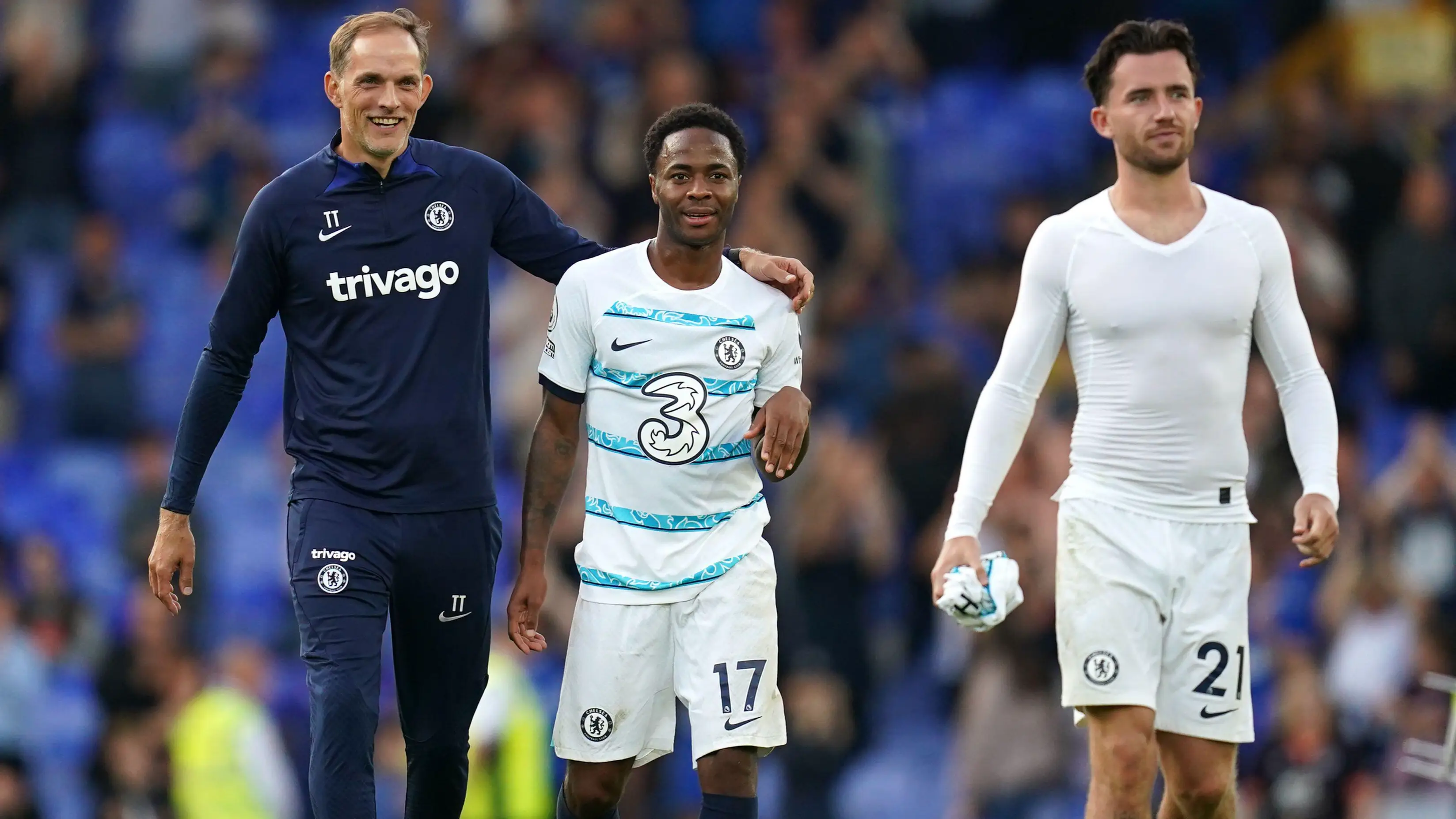 Chelsea manager Thomas Tuchel greets Chelsea's Raheem Sterling following the Premier League match at Goodison Park, Liverpool. (Alamy)