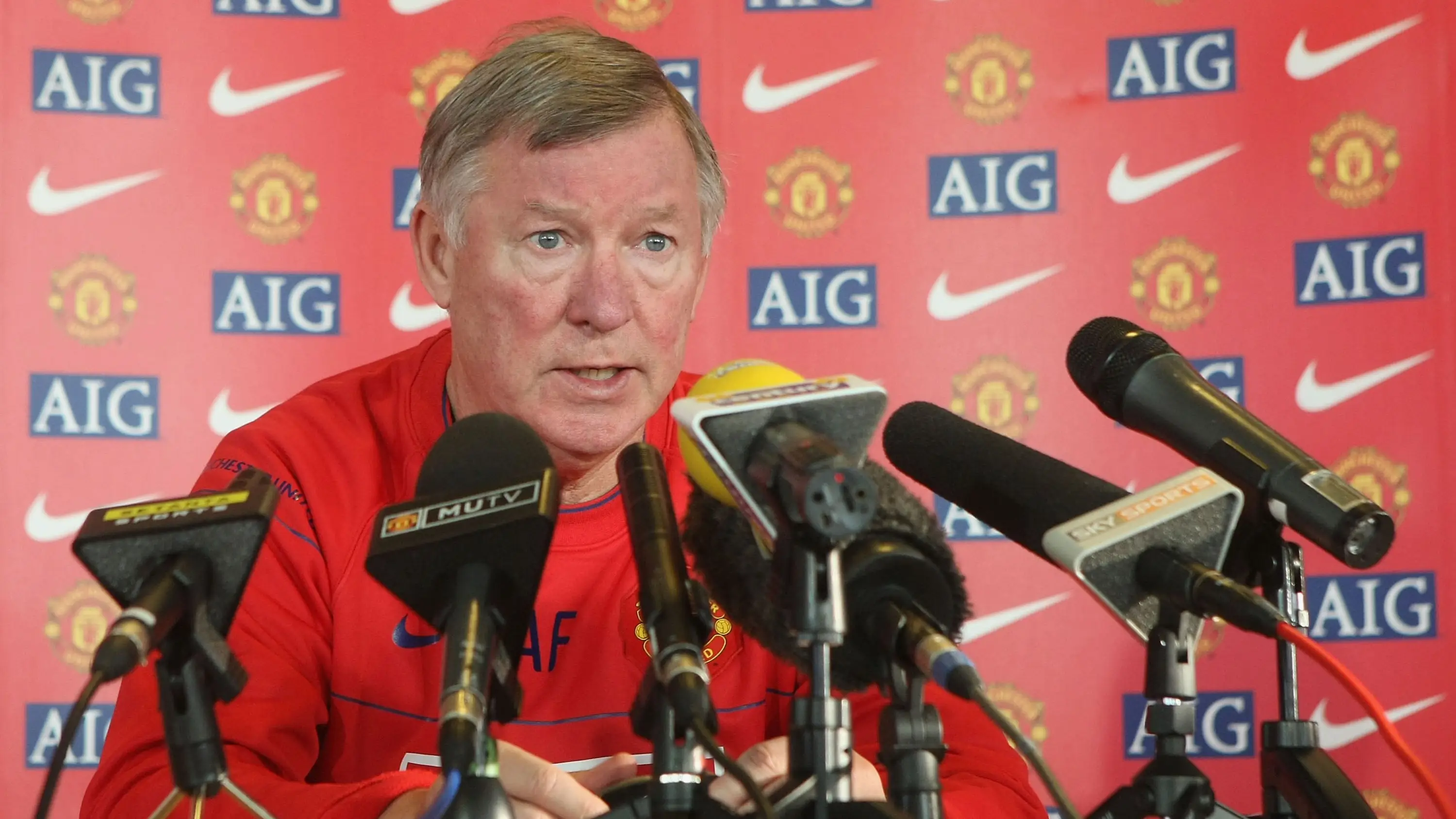 Sir Alex Ferguson Called Premier League Player Dirtiest in Country After Seeing Tackle