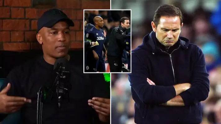 Twitter@Podcast_TBG/Alamy