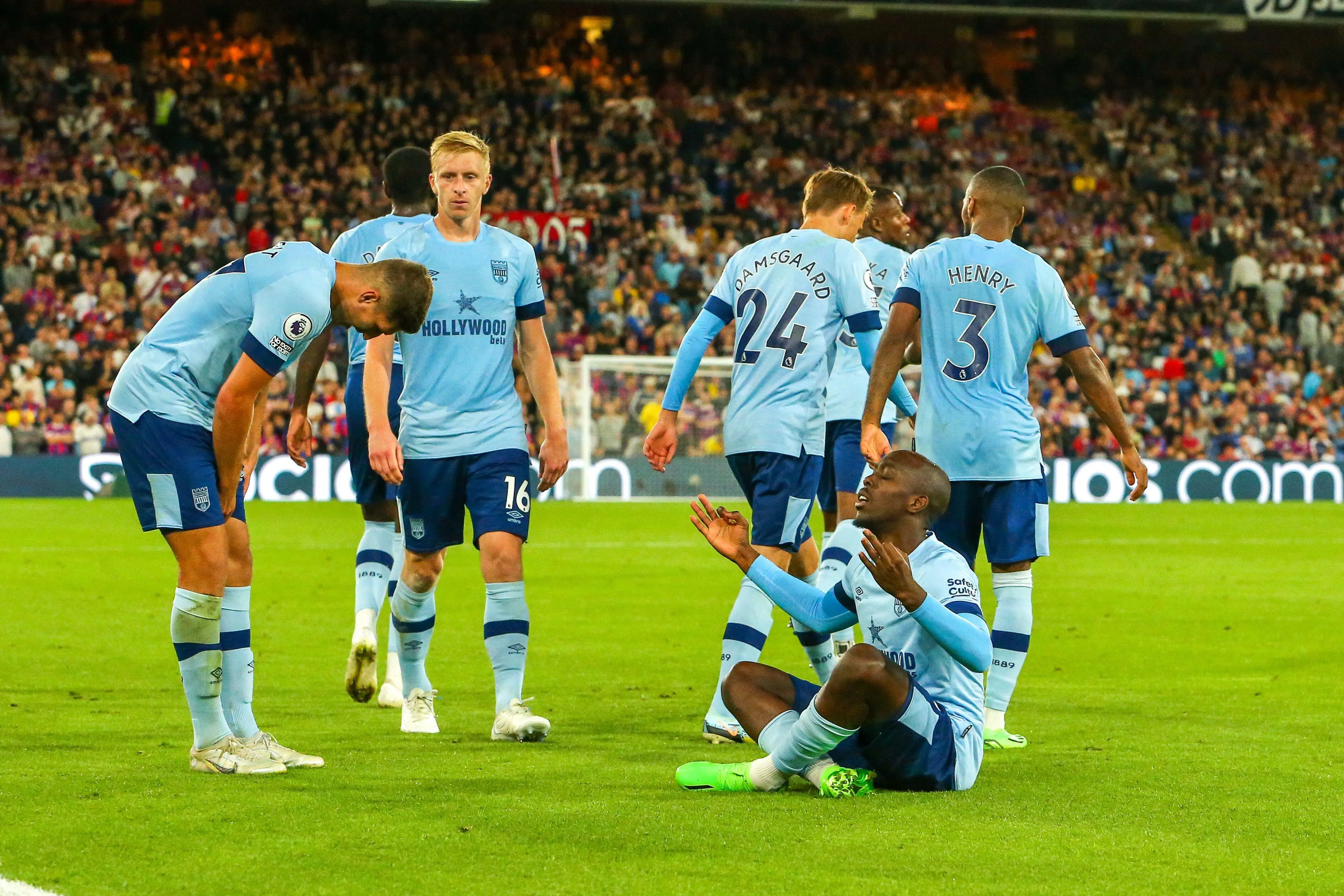 Brentford's Yoane Wissa celebrates his goal in the 88th minute to make it 1-1. Image credit: Alamy