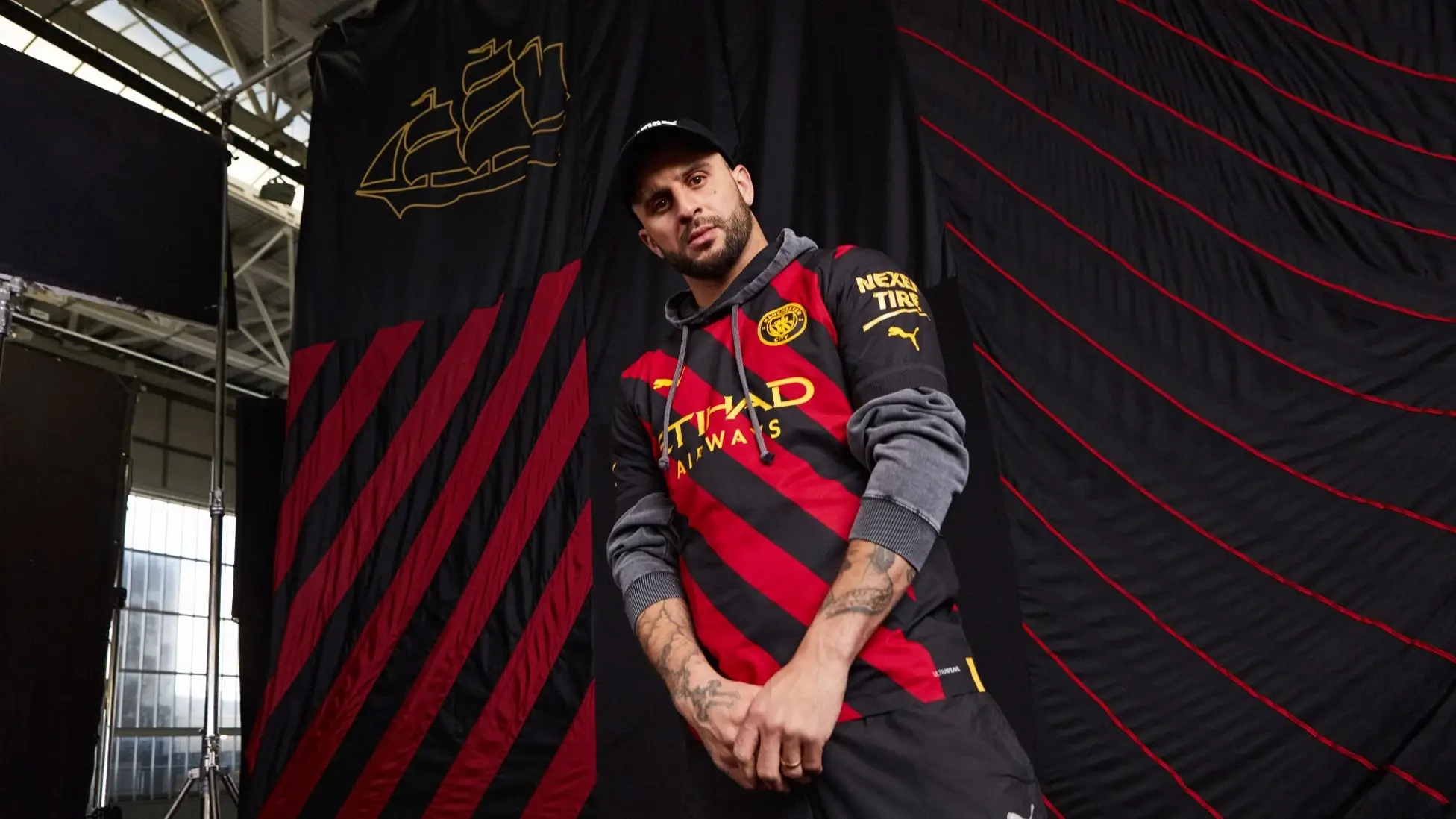 Kyle Walker was one of the players involved in the photoshoot (Manchester City / ManCity.com)