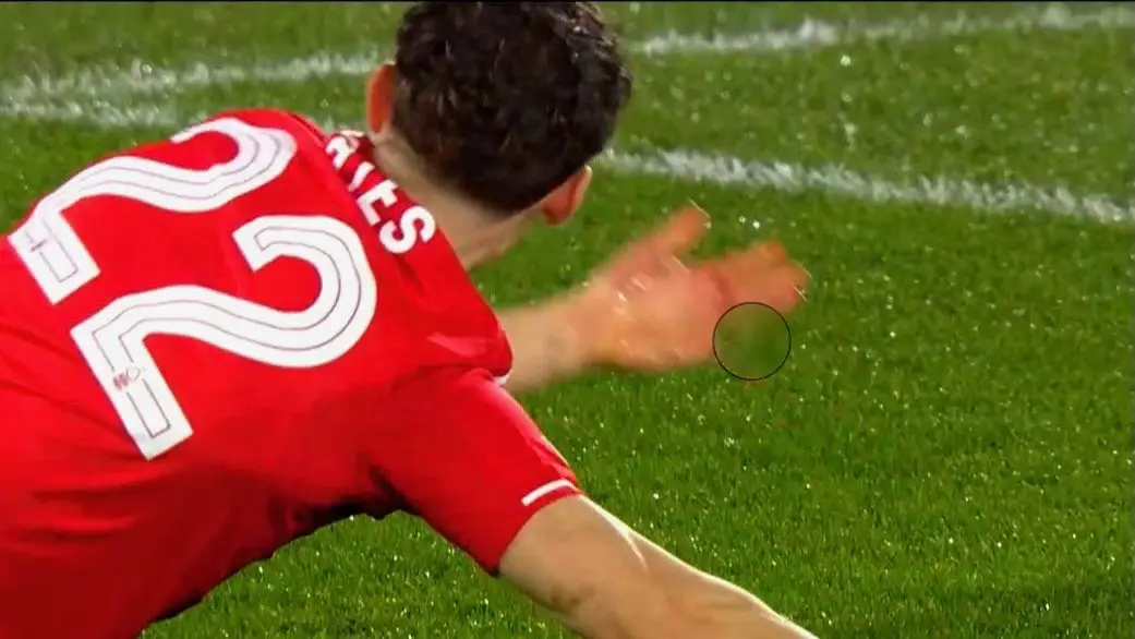 Ryan Yates went down with a finger injury (Image: TNT Sports)