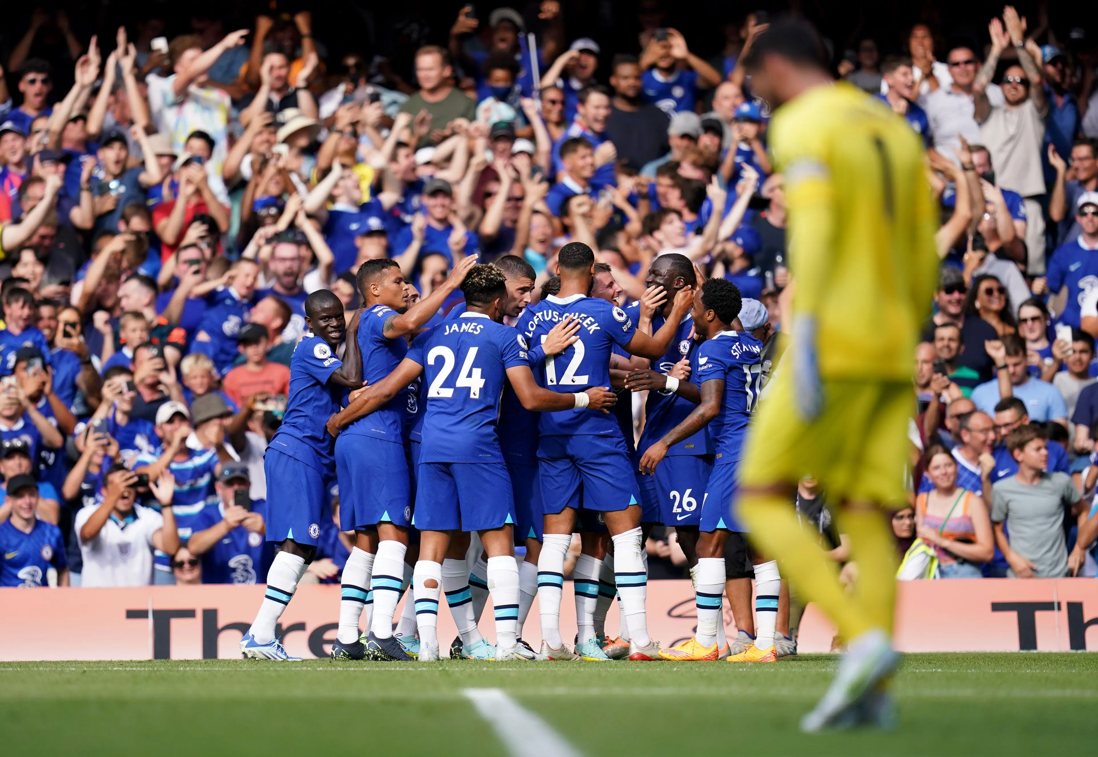 Chelsea celebrate their first goal against Tottenham. (Alamy)