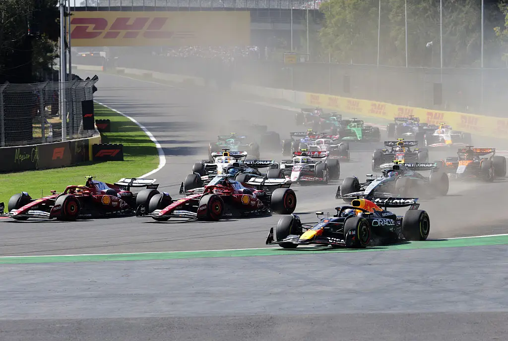 A dramatic start to the F1 Mexico Grand Prix saw several drivers come off the track. (Image: Gerardo Vieyra/NurPhoto via Getty Images)
