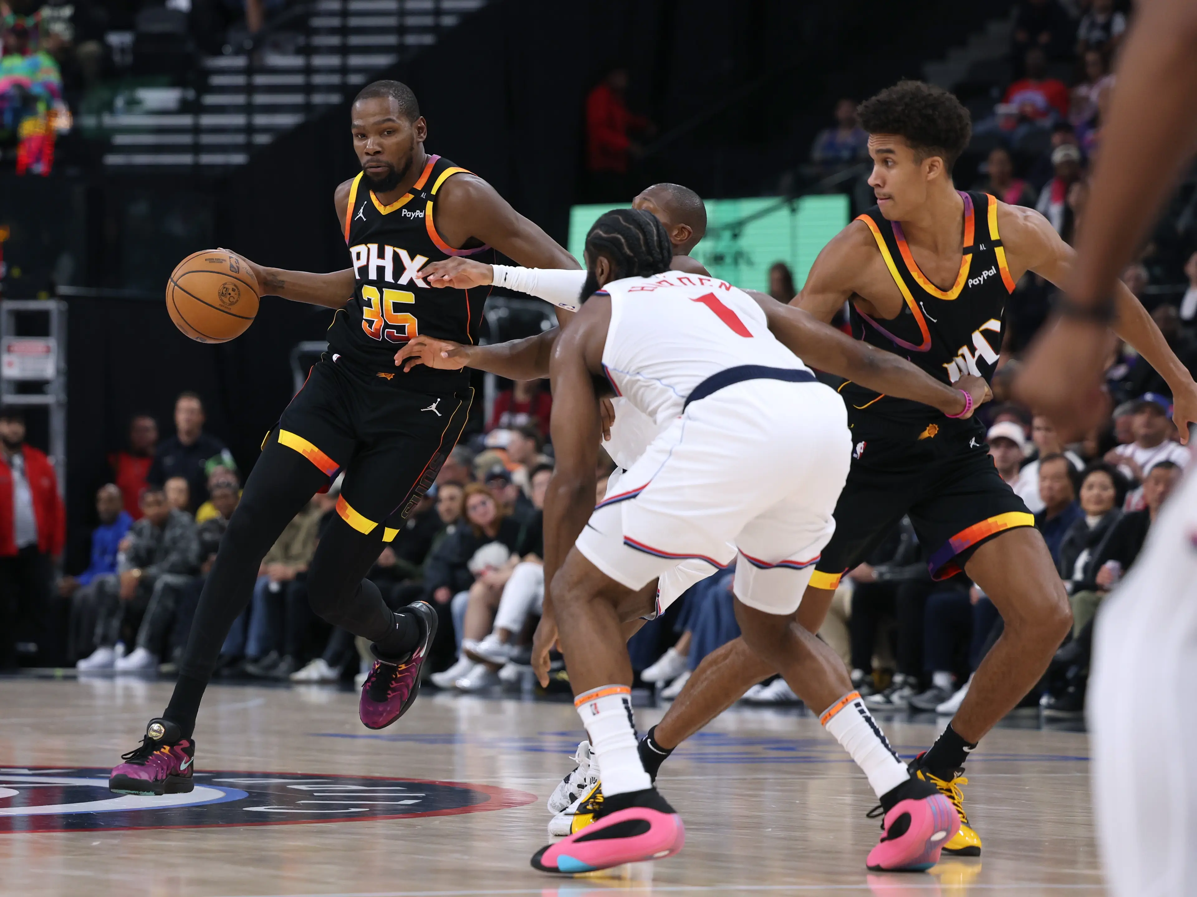 Kevin Durant in action for the Phoenix Suns. Image: Getty 