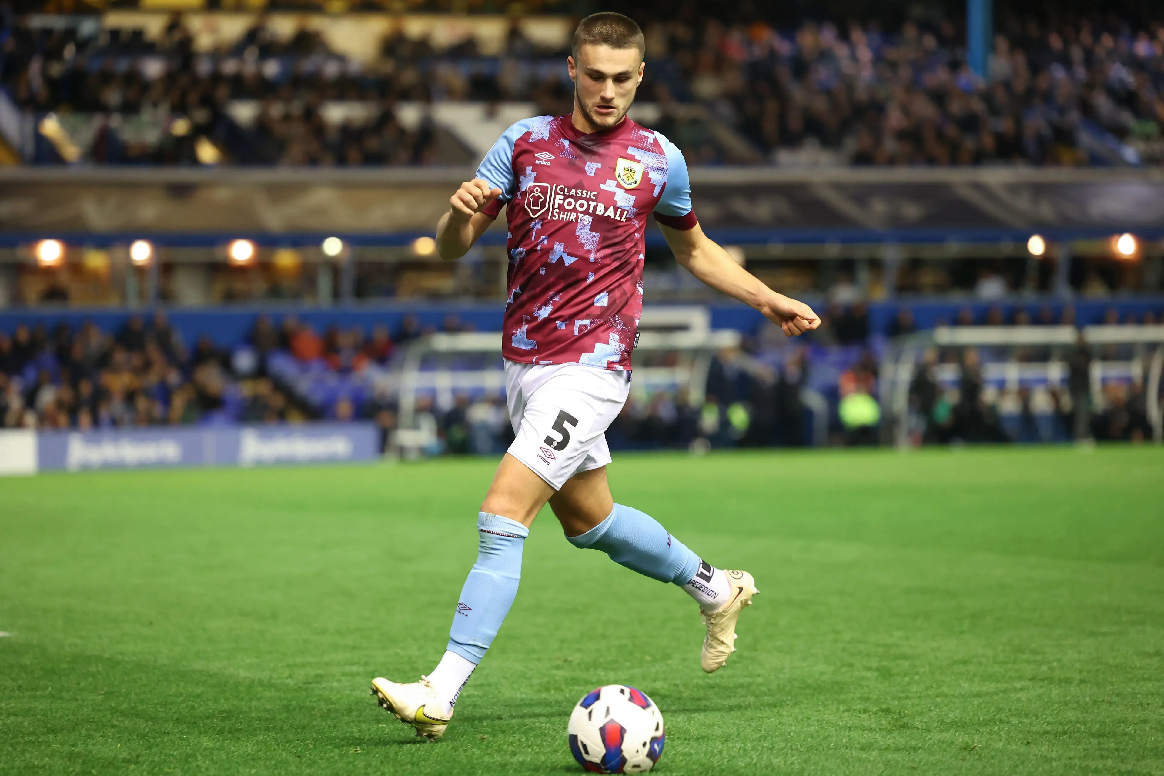 Taylor Harwood Bellis of Burnley (Image: News Images LTD/Alamy)