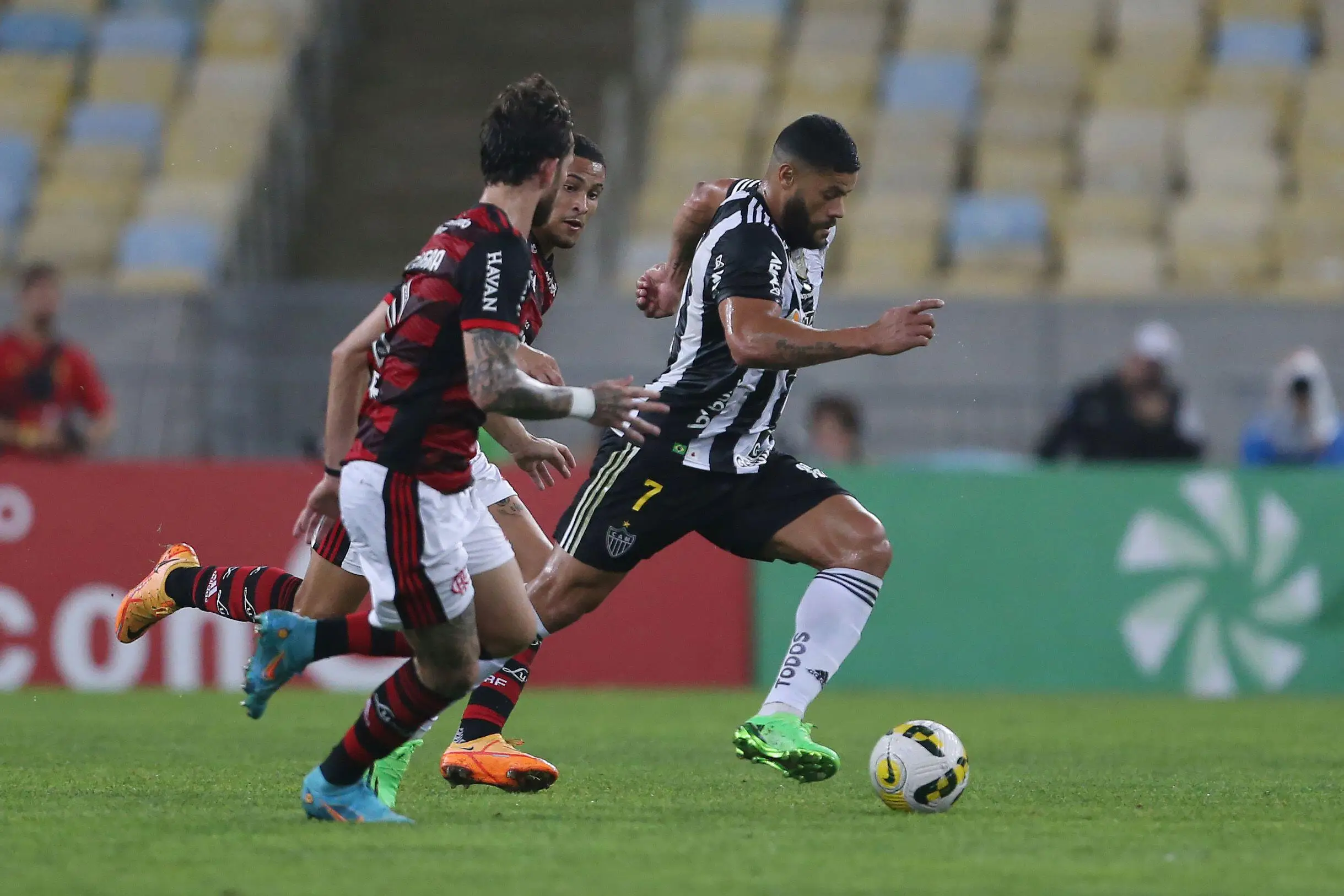 Hulk against Flamengo. Image: Alamy