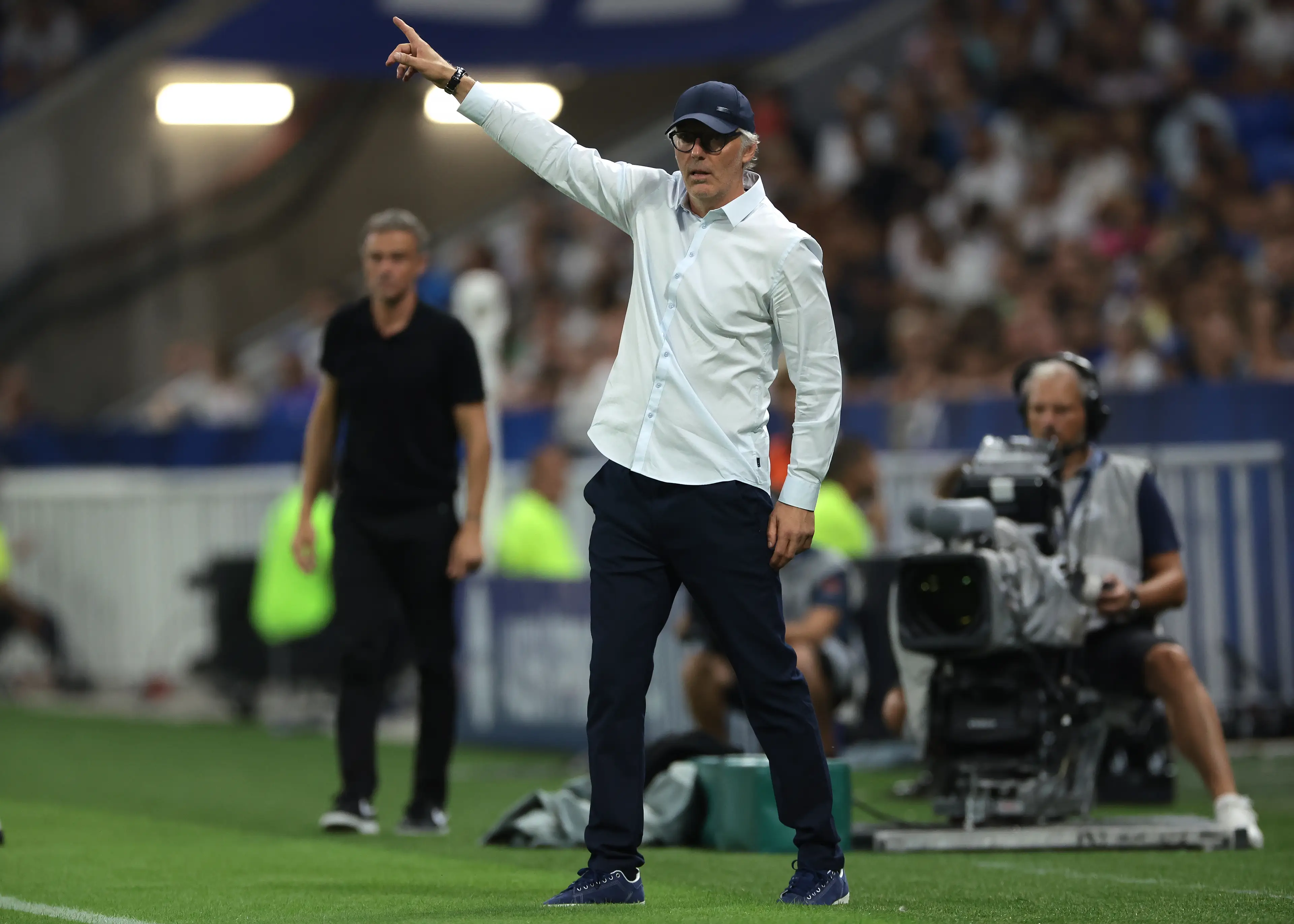 Laurent Blanc on the touchline against Paris Saint-Germain. Image: Getty