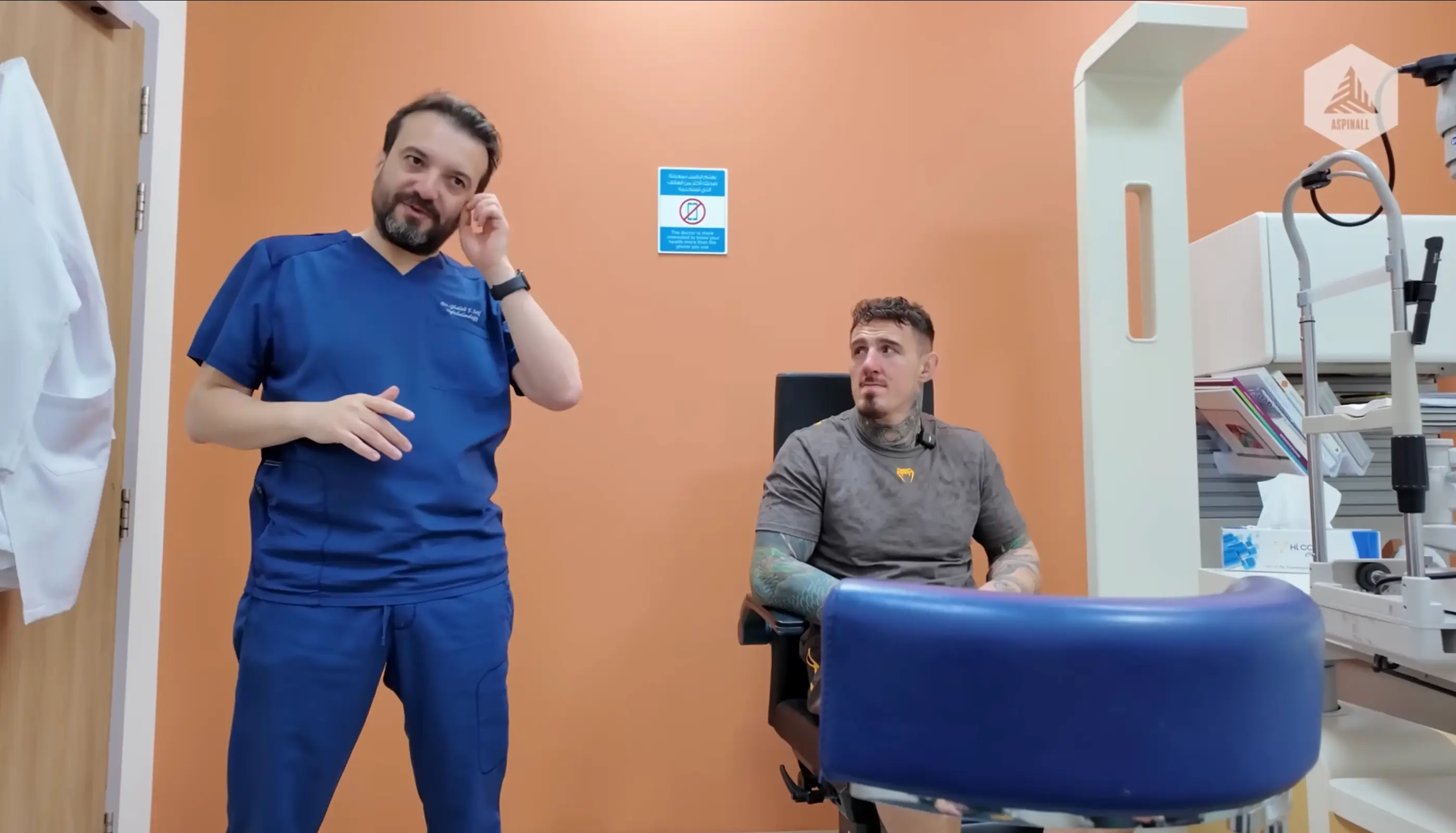 The doctor gave his expert view on Aspinall's eye. Image: Tom Aspinall / YouTube