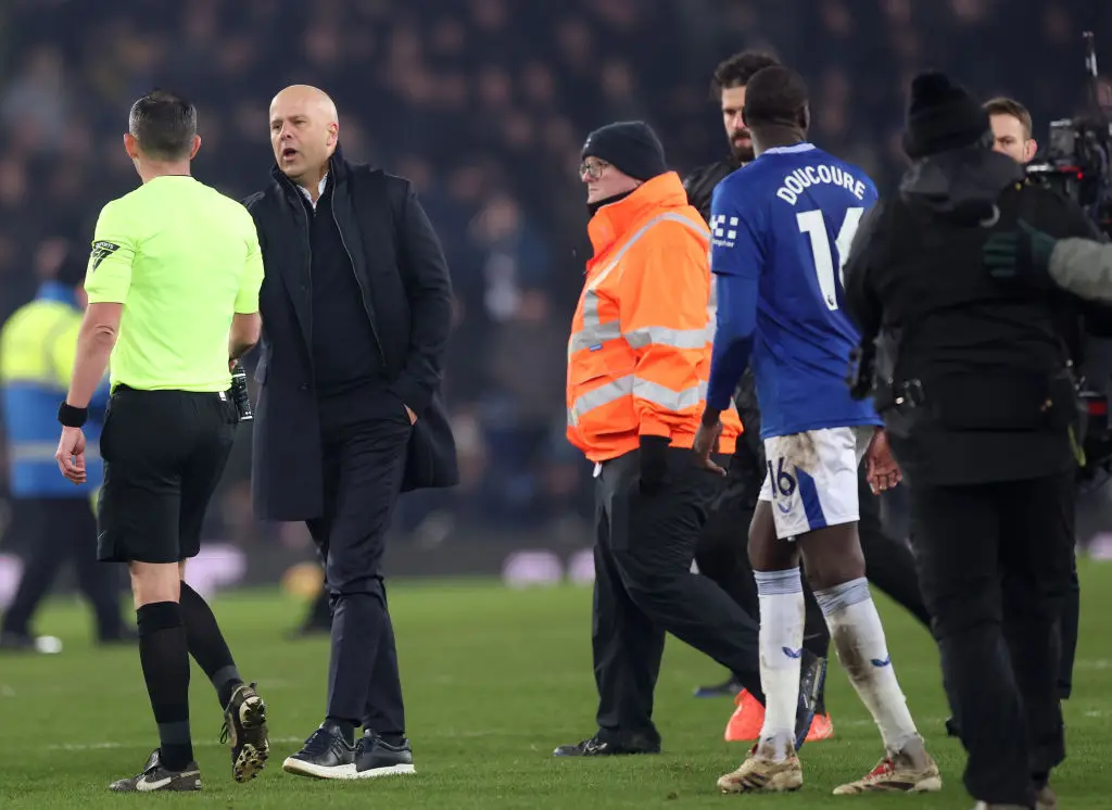 Arne Slot was furious after the 2-2 draw with Everton. (Image: Getty)