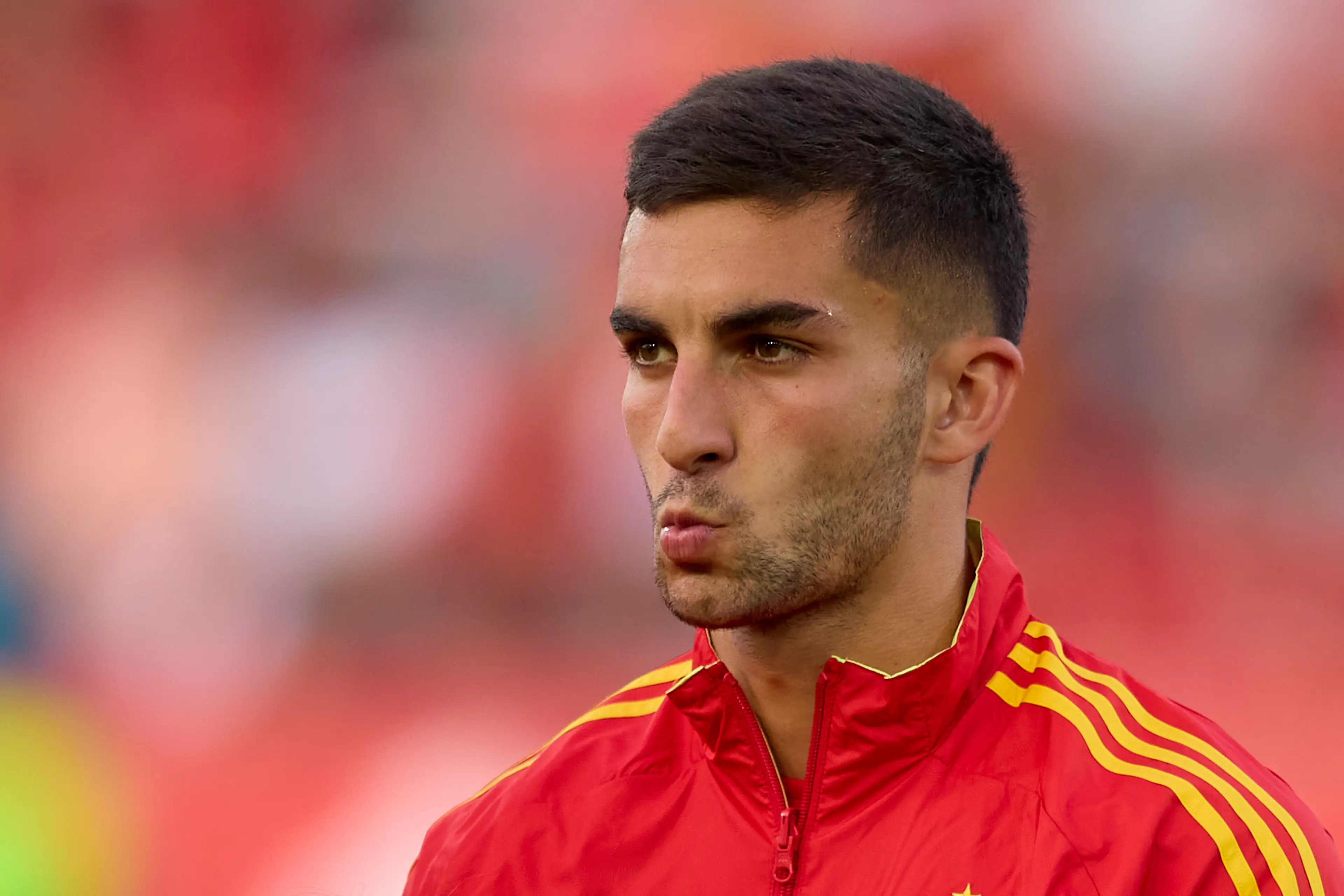 Torres has struggled at Barcelona this season (Getty)