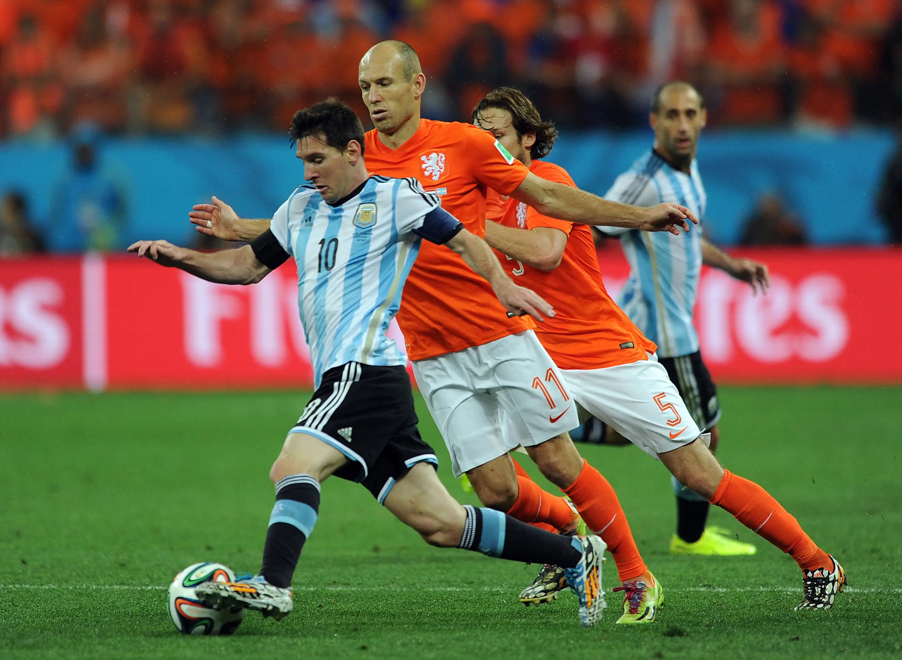 Arjen Robben played against Lionel Messi on multiple occasions in his career. Image: Getty