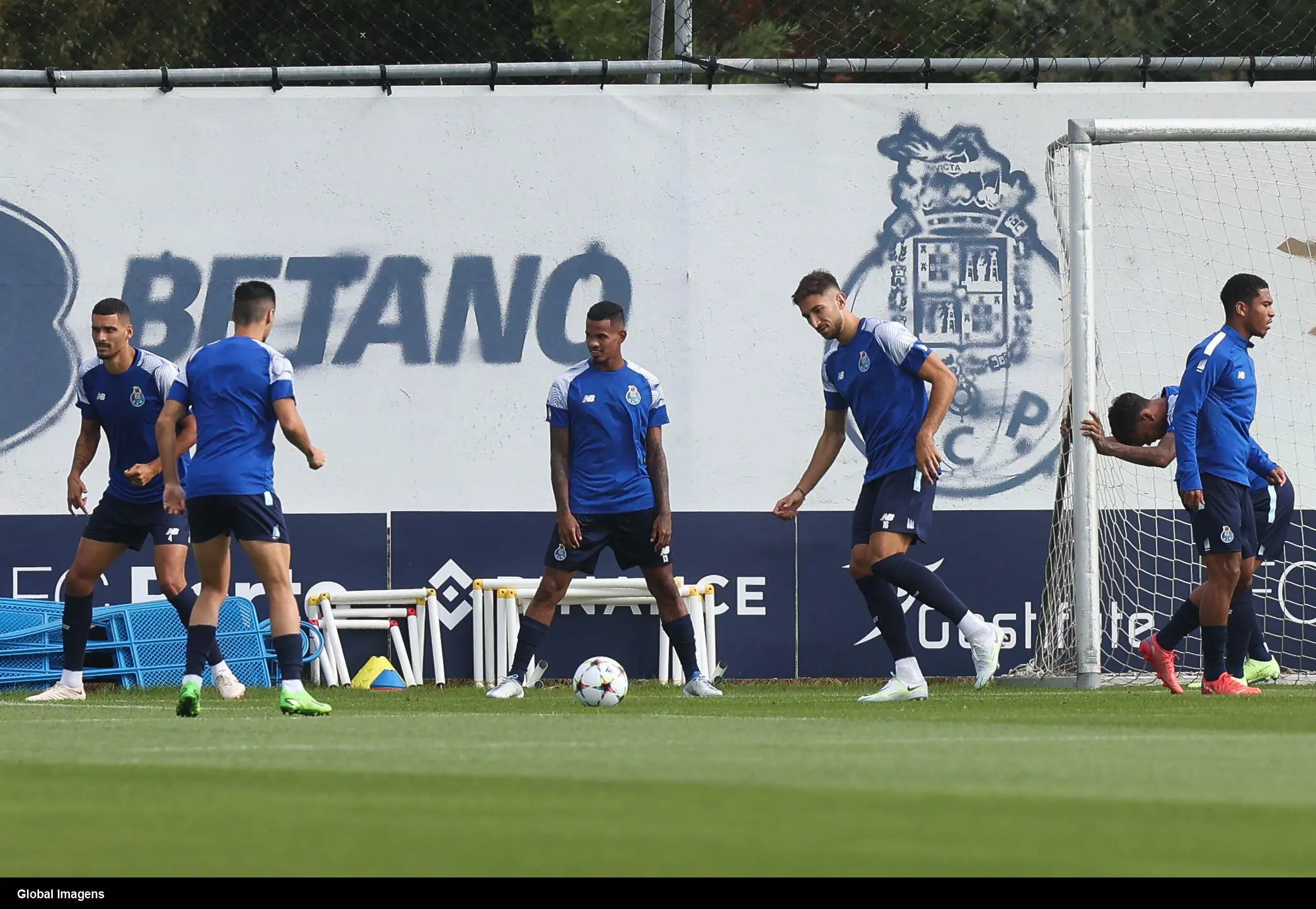 FC Porto in training. (Sipa US / Alamy)
