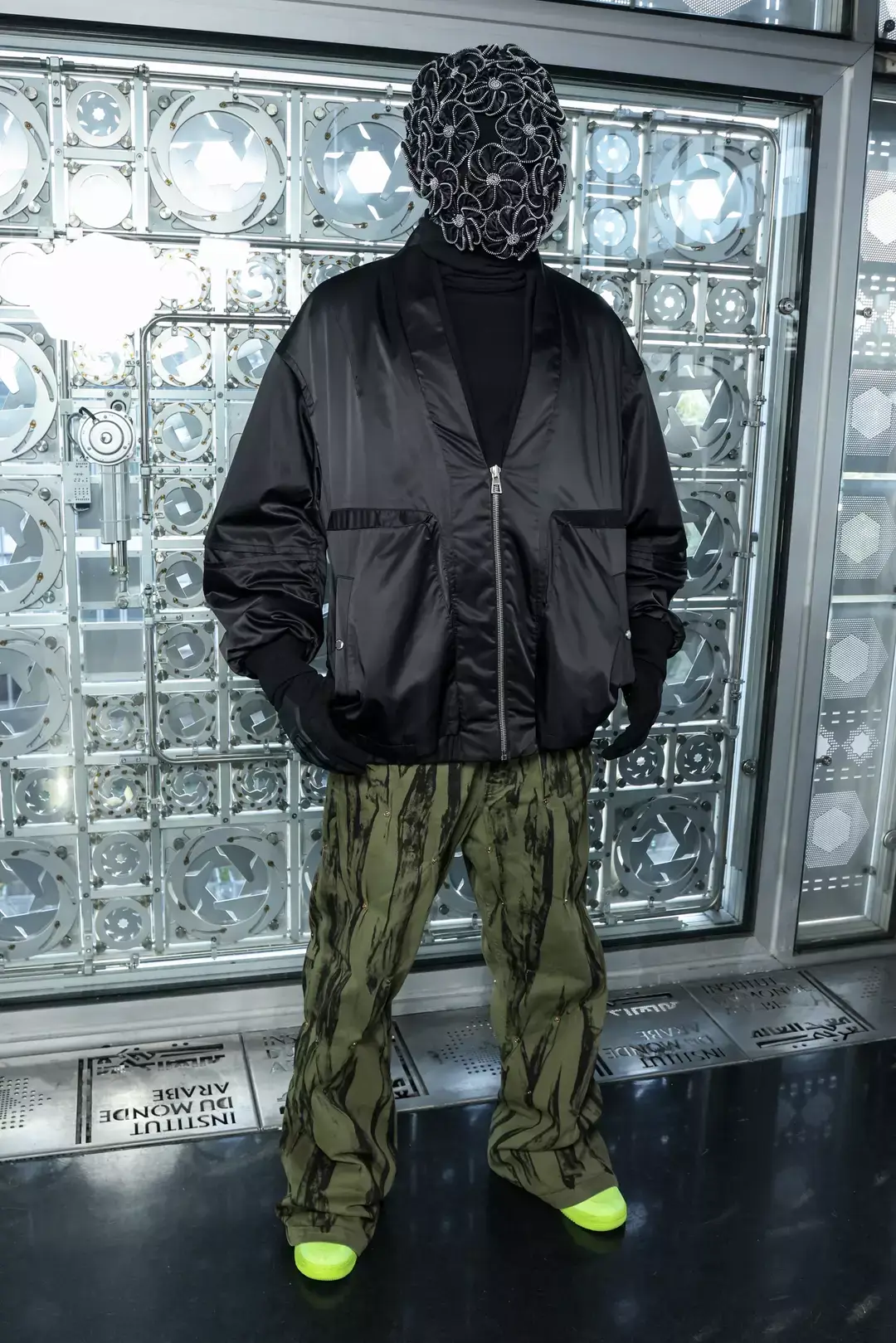 The true identity of Dide remains a mystery. 