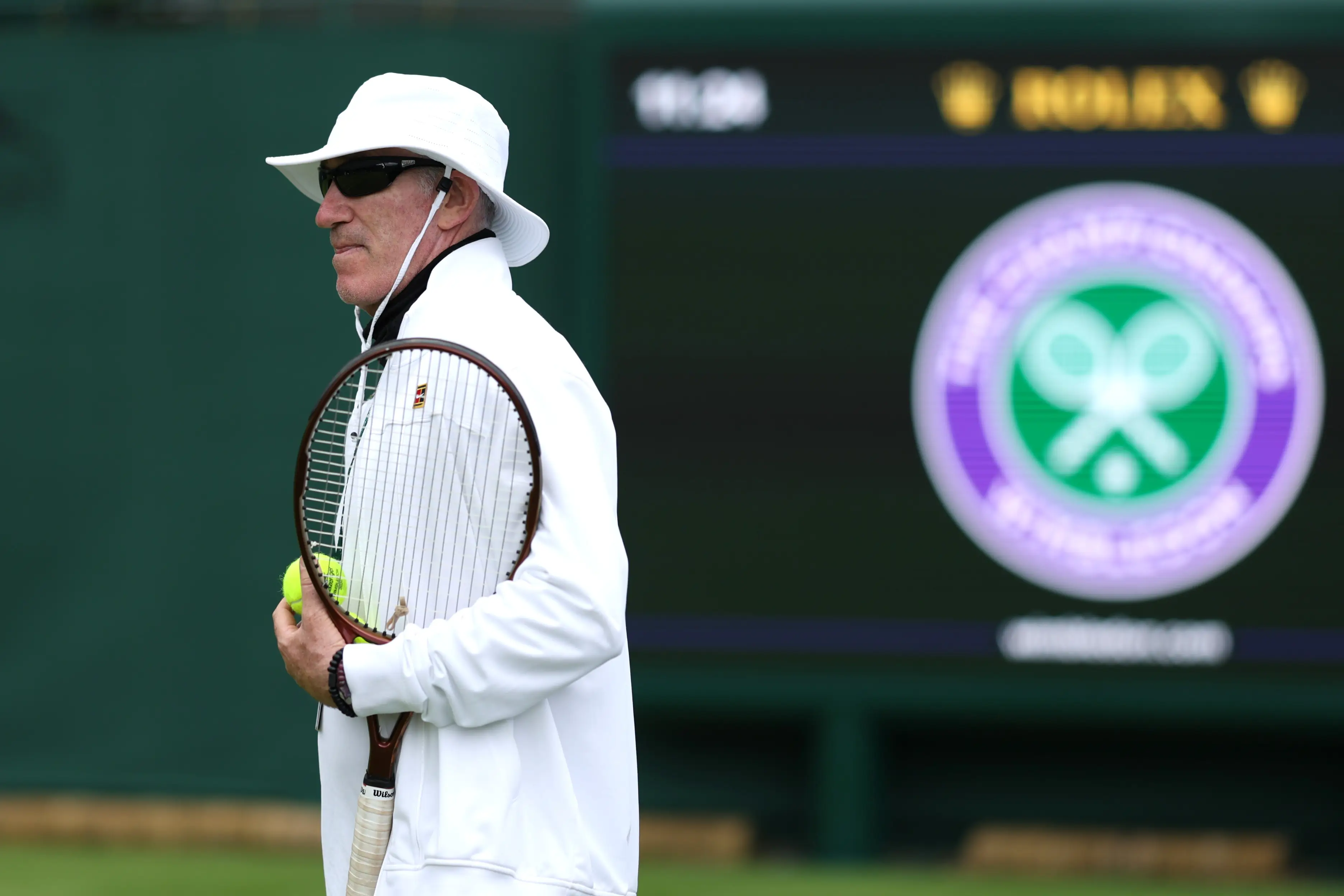 Brad Gilbert has been slammed for his comments on Vondrousova / Photo by Clive Brunskill/Getty Images