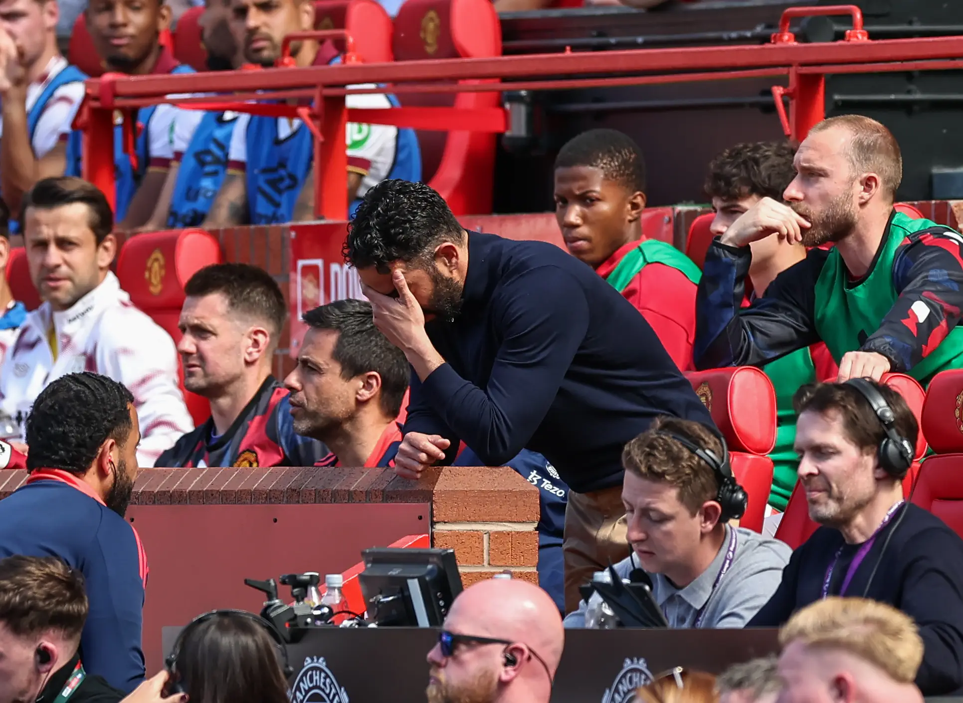 Ruben Amorim cuts a dejected figure during Manchester United vs. West Ham United. Image: Getty 