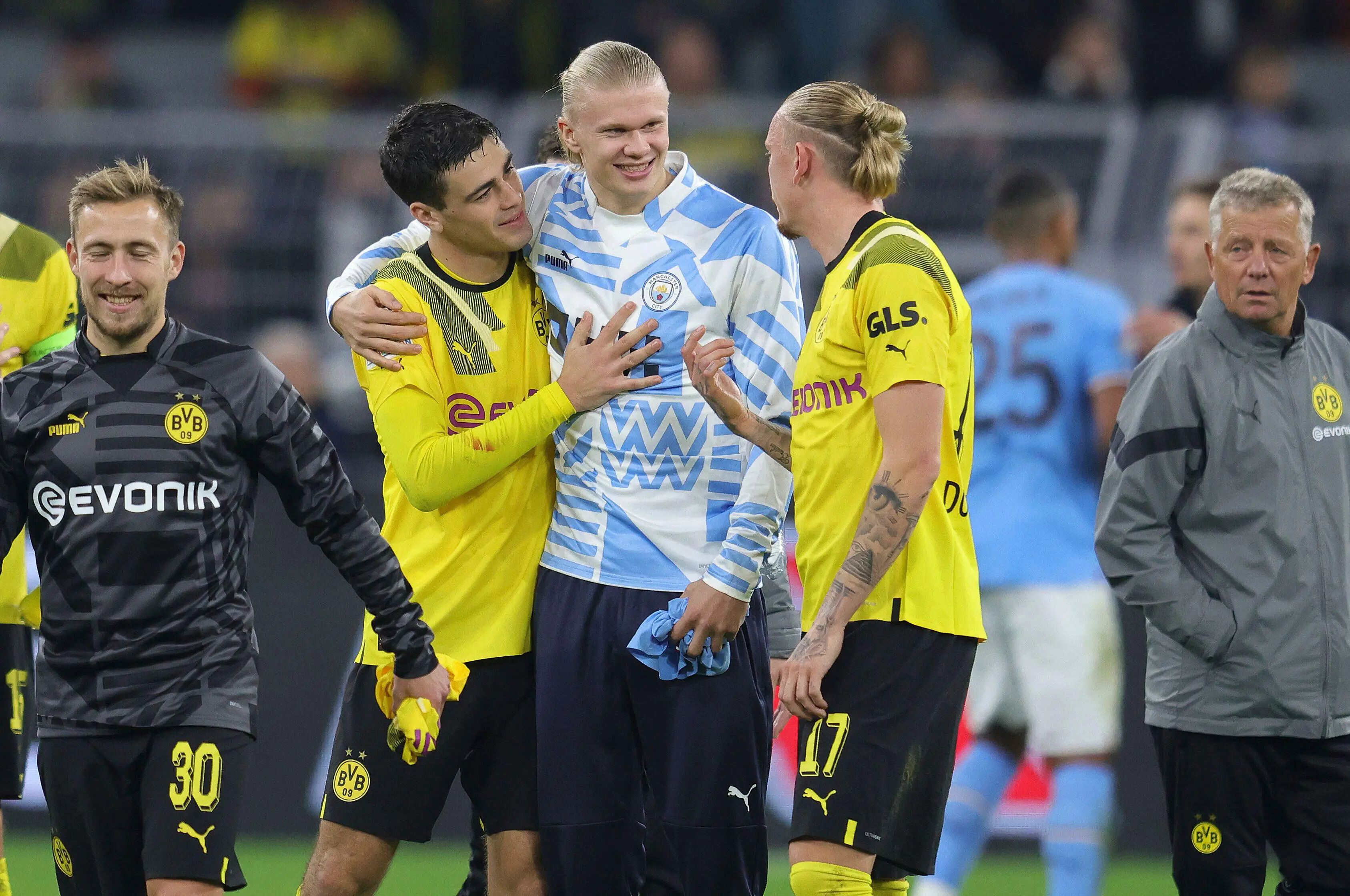 Haaland did get to speak to his former teammates after the full time whistle. Image: Alamy