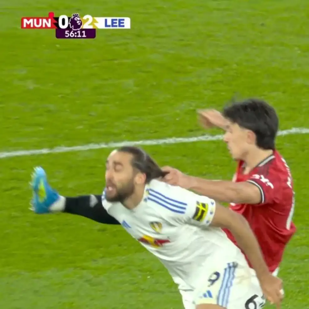 Martinez was sent off for the hair pull. Image credit: Sky Sports