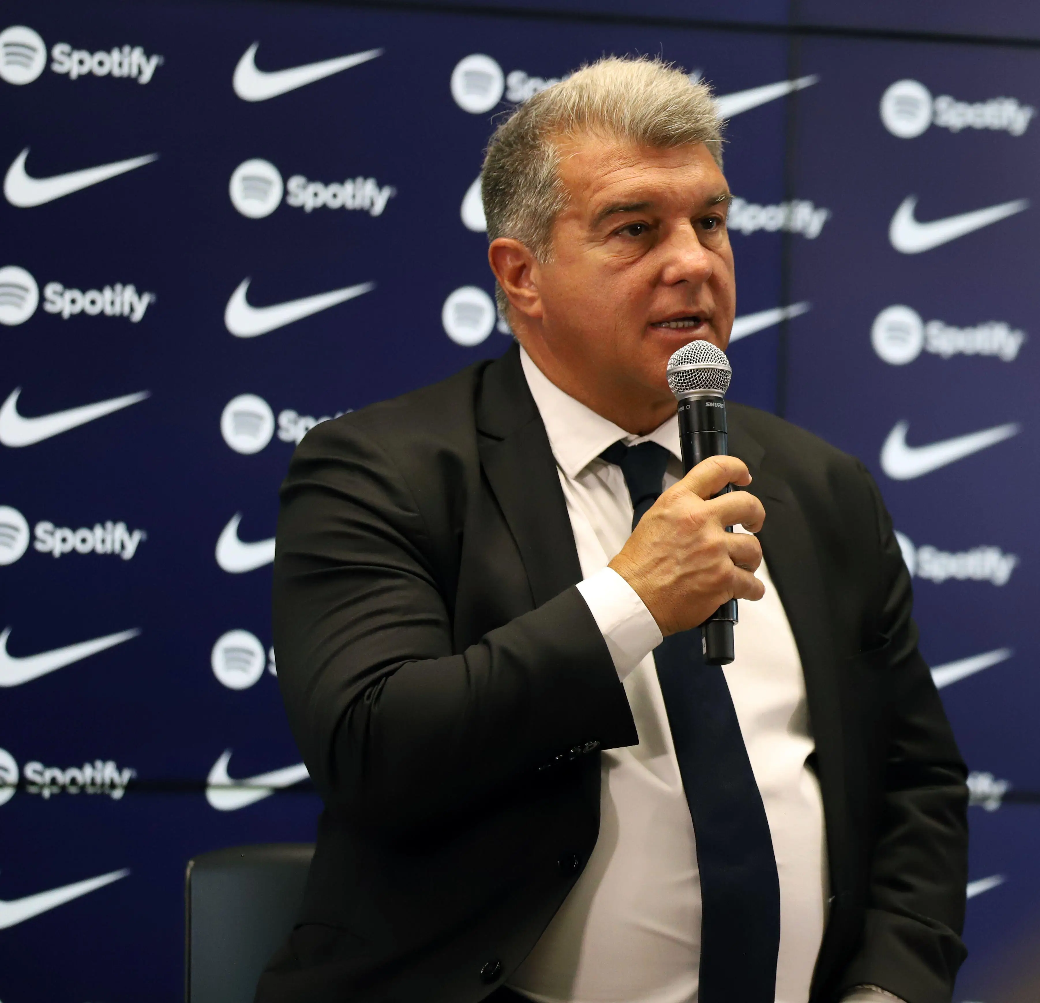 Joan Laporta (FC Barcelona) speaks during a new player FC Barcelona presentation. (Alamy)