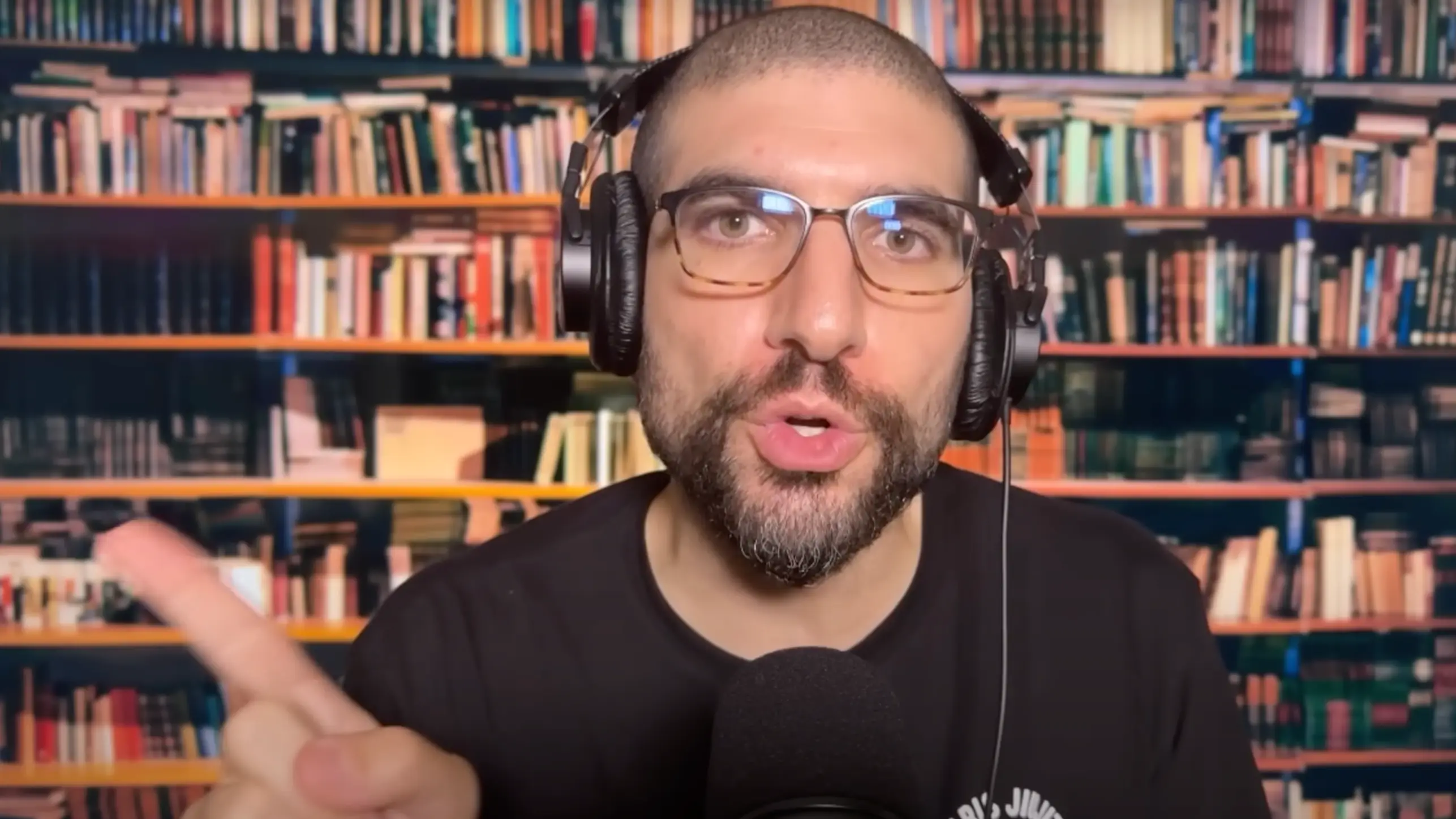 YouTube/The Ariel Helwani Show