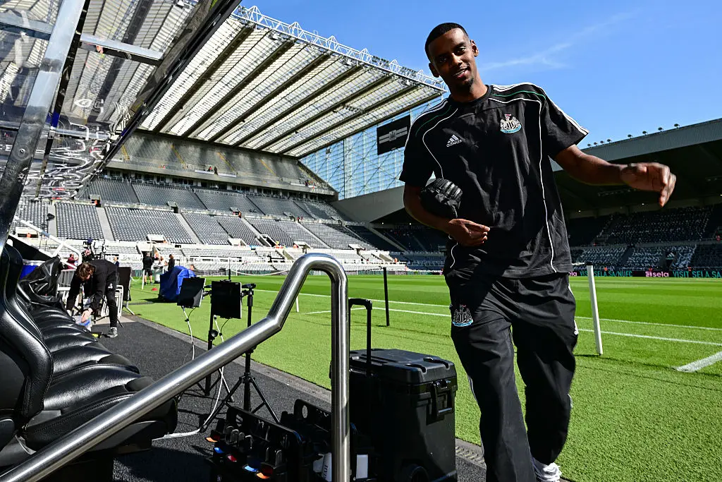 Isak's options away from St James' Park could be limited. (Image: Getty)
