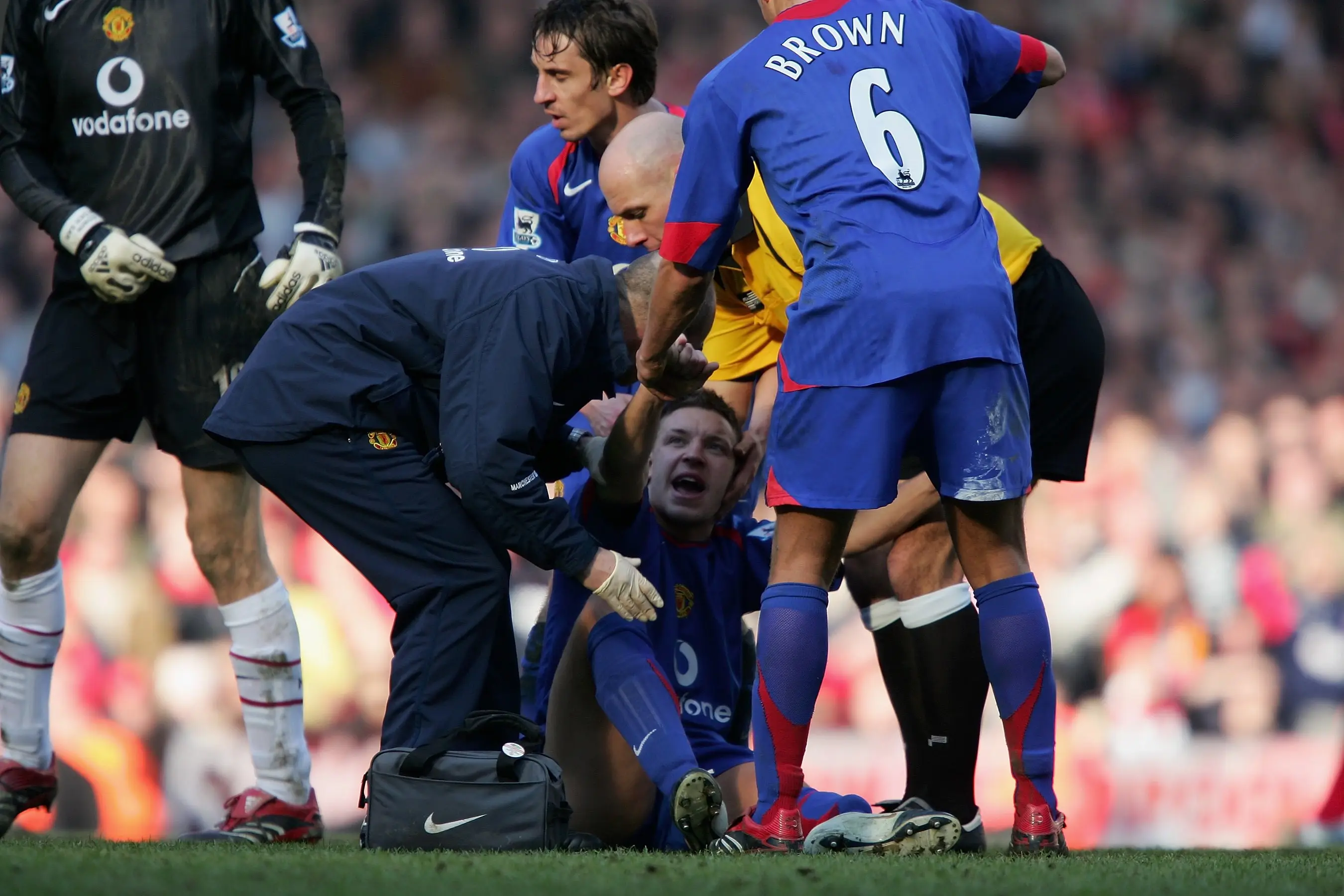 Smith broke his leg blocking a shot from John Arne Riise in 2006. Image: Getty