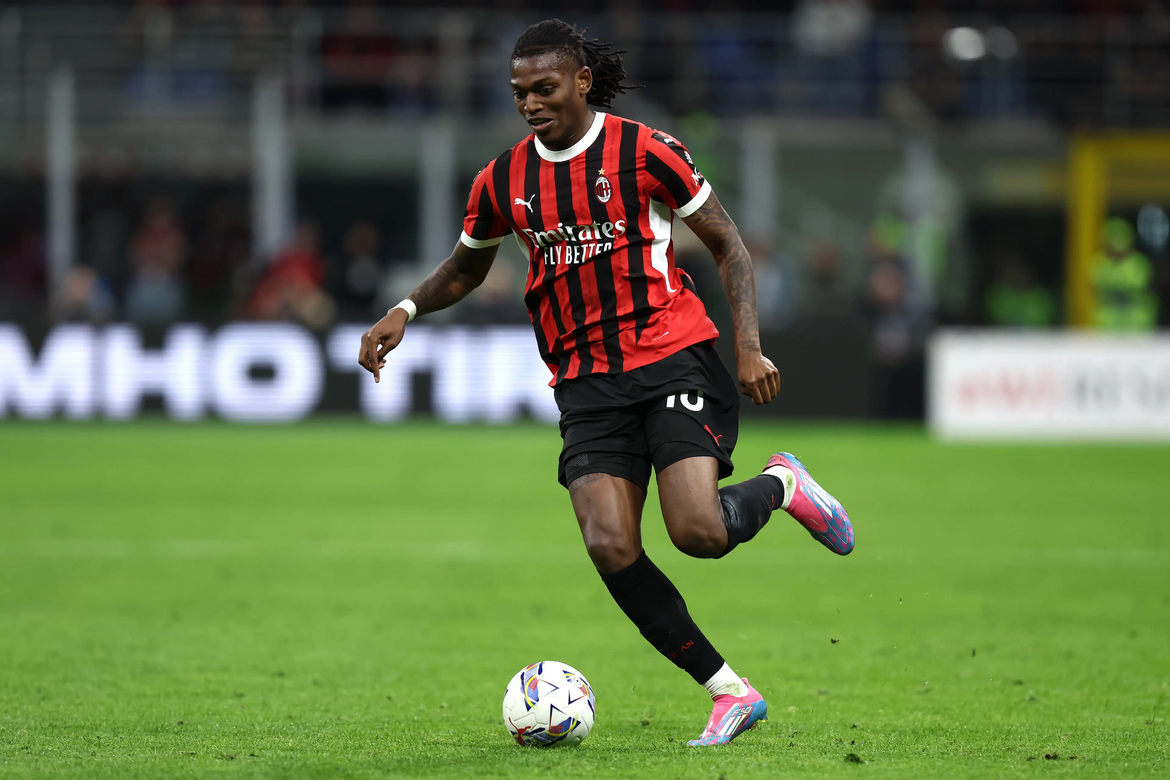 Ronaldinho is a big fan of AC Milan star Rafael Leao. Image: Getty 