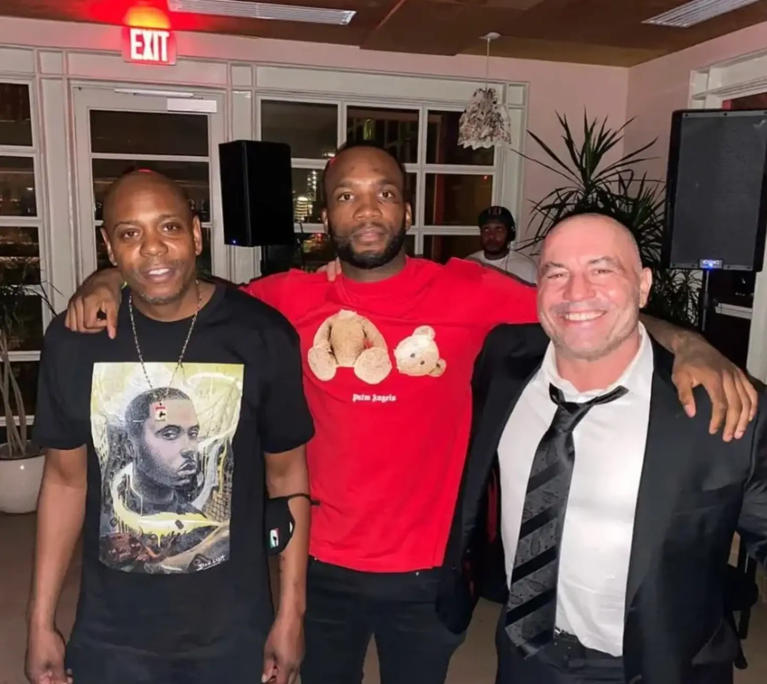 Leon Edwards partied with Joe Rogan and Dave Chappelle before his appearance on The Joe Rogan Experience. Image: Instagram/Leon Edwards 