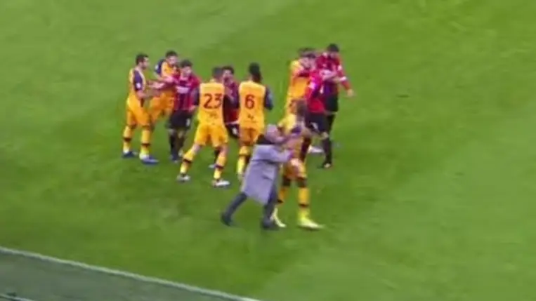 Jose Mourinho Ran Onto The Pitch To Stop Tammy Abraham From Being Sent Off Against AC Milan