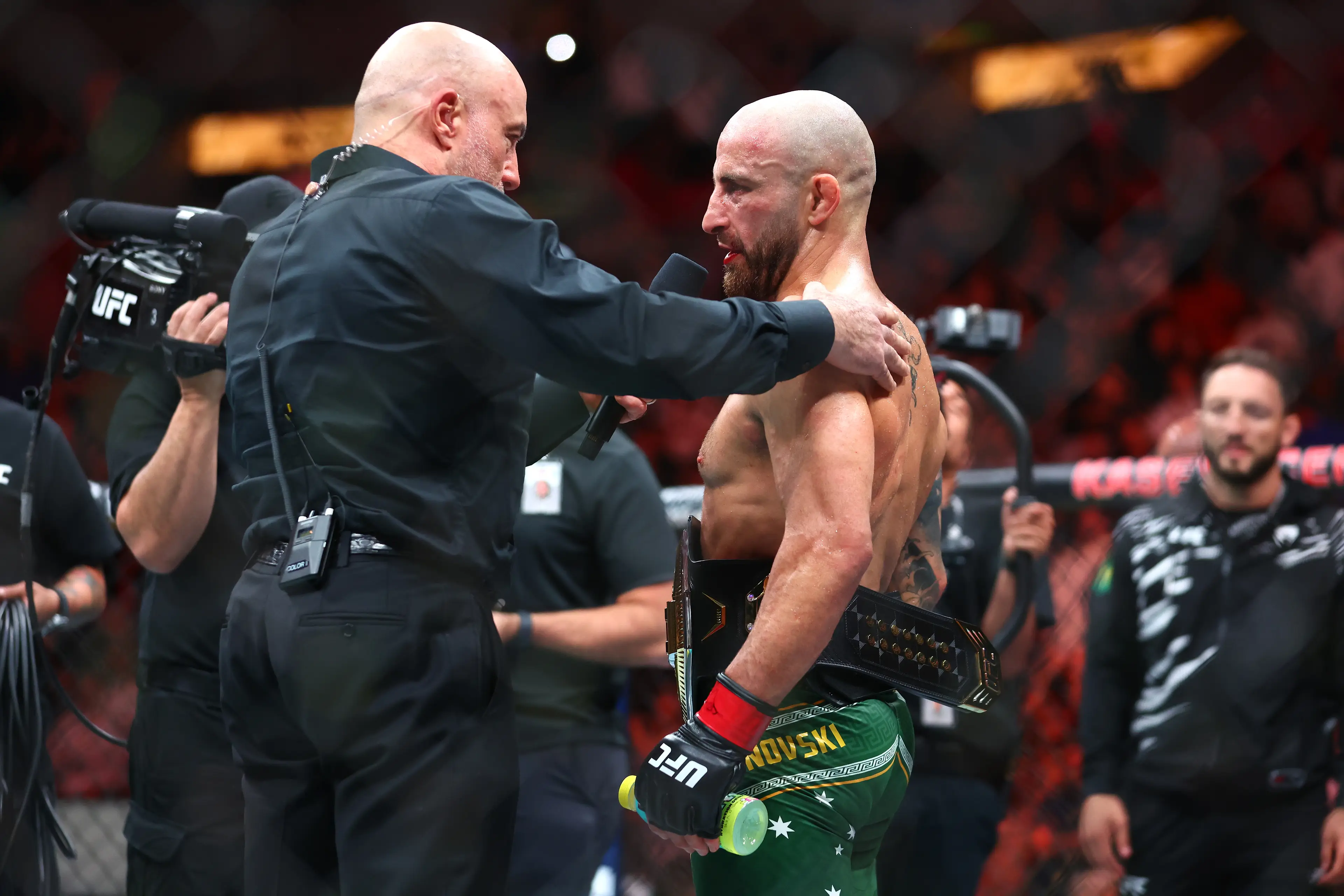 Joe Rogan suggested a MMA rule change during the latest UFC card. Image: Getty