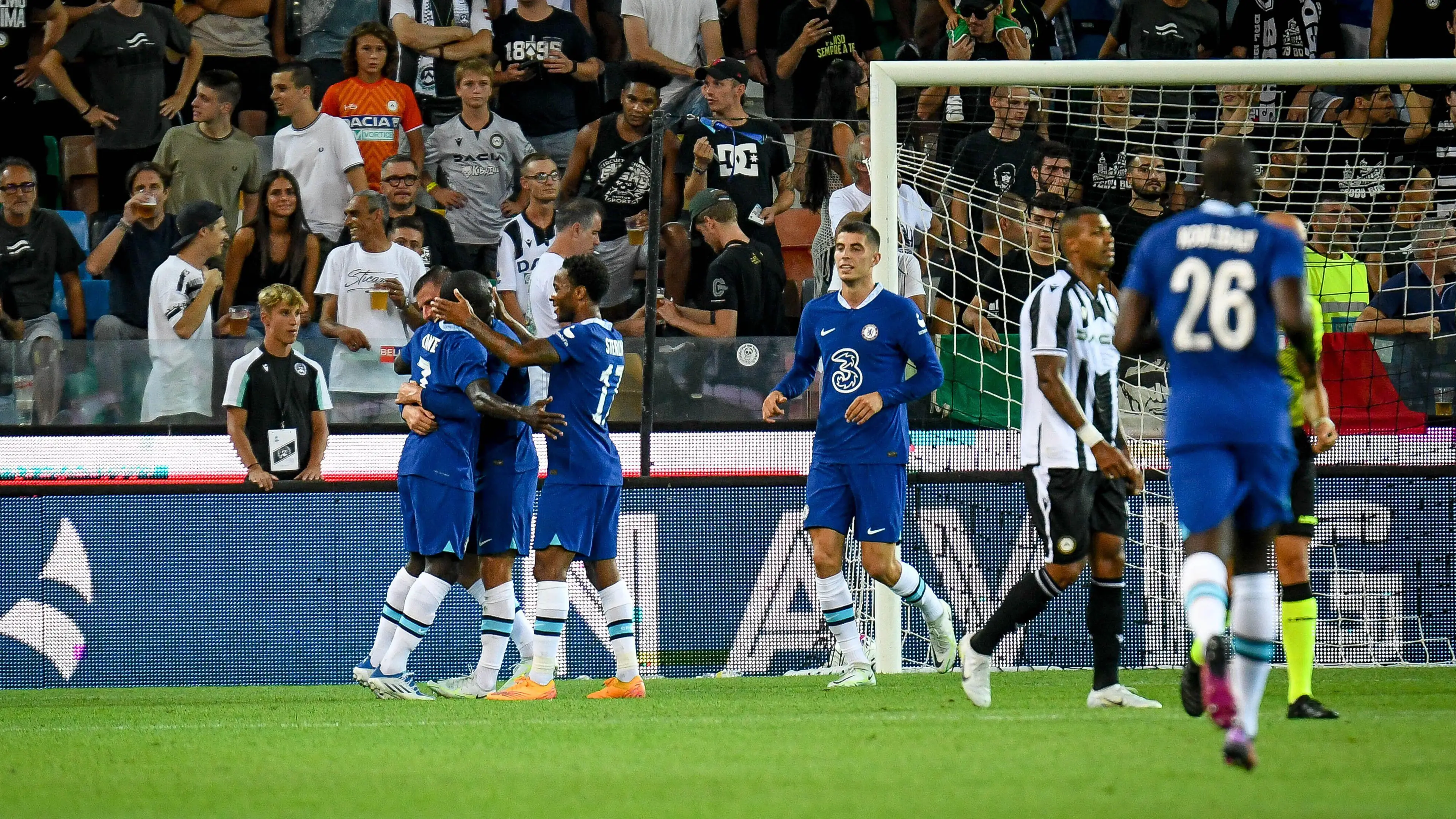 Chelsea celebrating against Udinese. (Alamy)