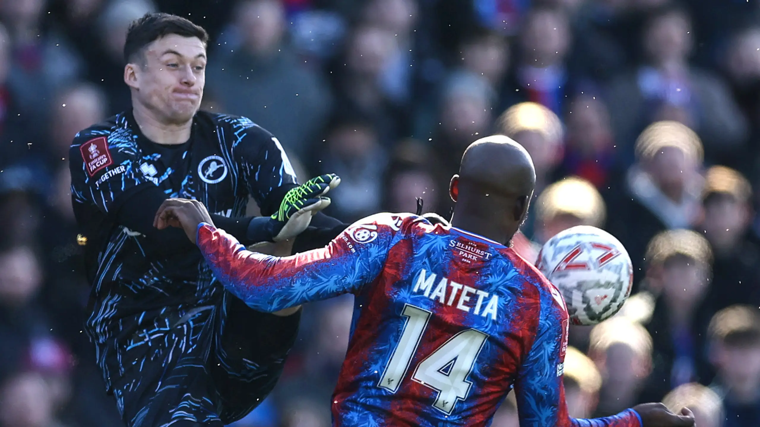 Ex-Premier League referee reveals the punishment Millwall goalkeeper should receive for Jean-Philippe Mateta challenge