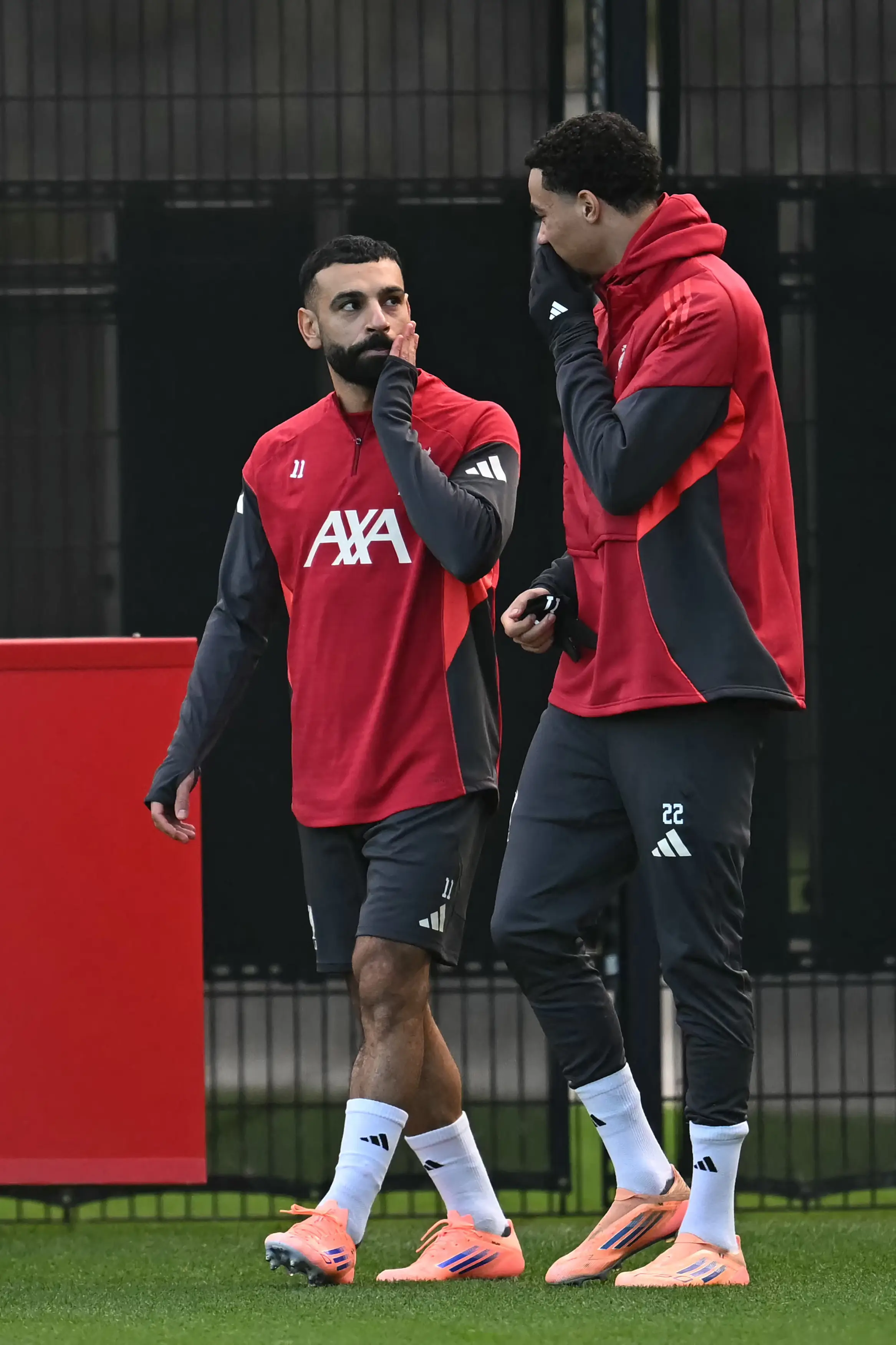 Mohamed Salah spoke to Hugo Ekitike at Liverpool's training session on Monday. Image: Getty