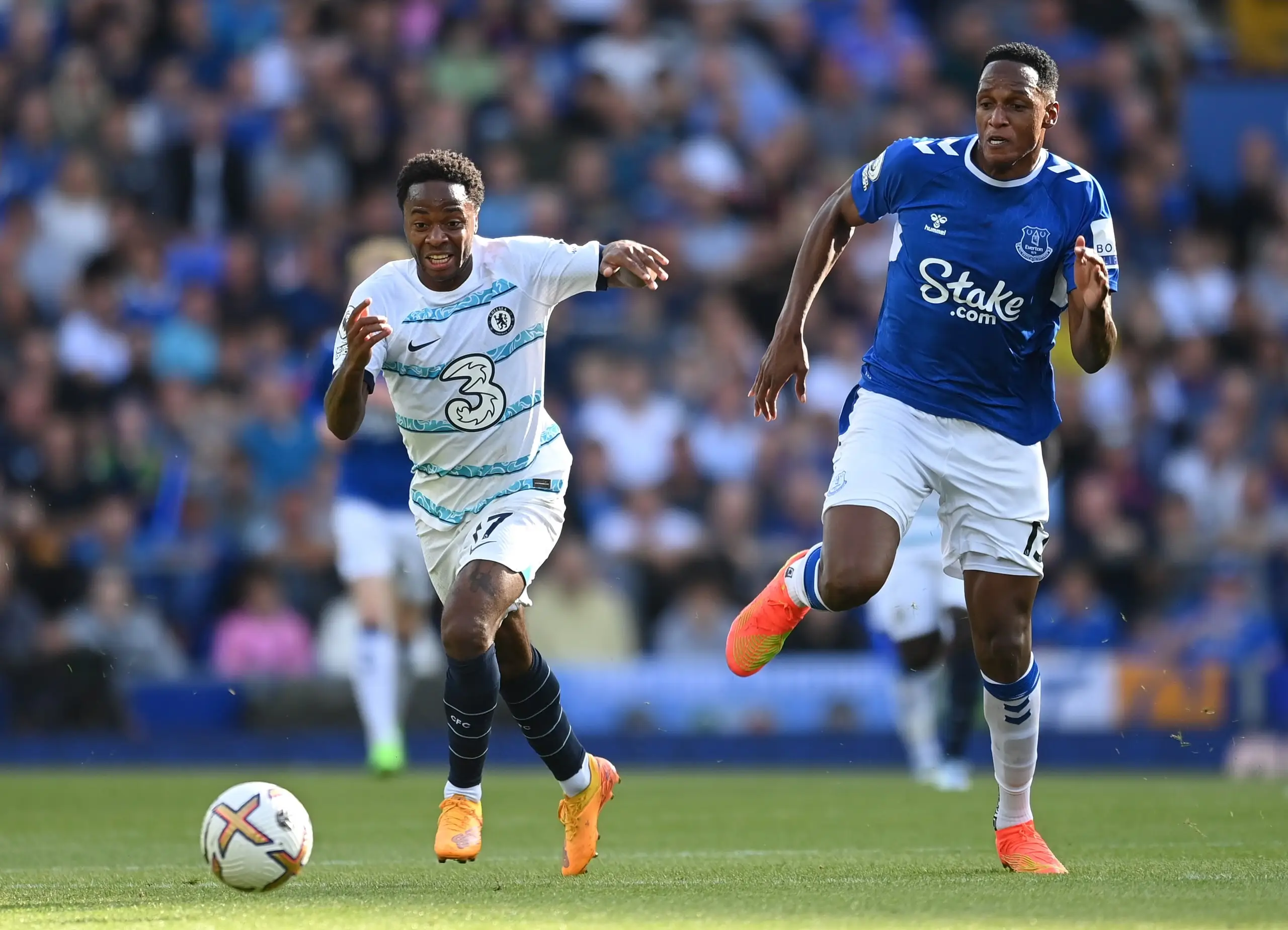 Raheem Sterling on the ball for Chelsea against Everton. (Chelsea FC)
