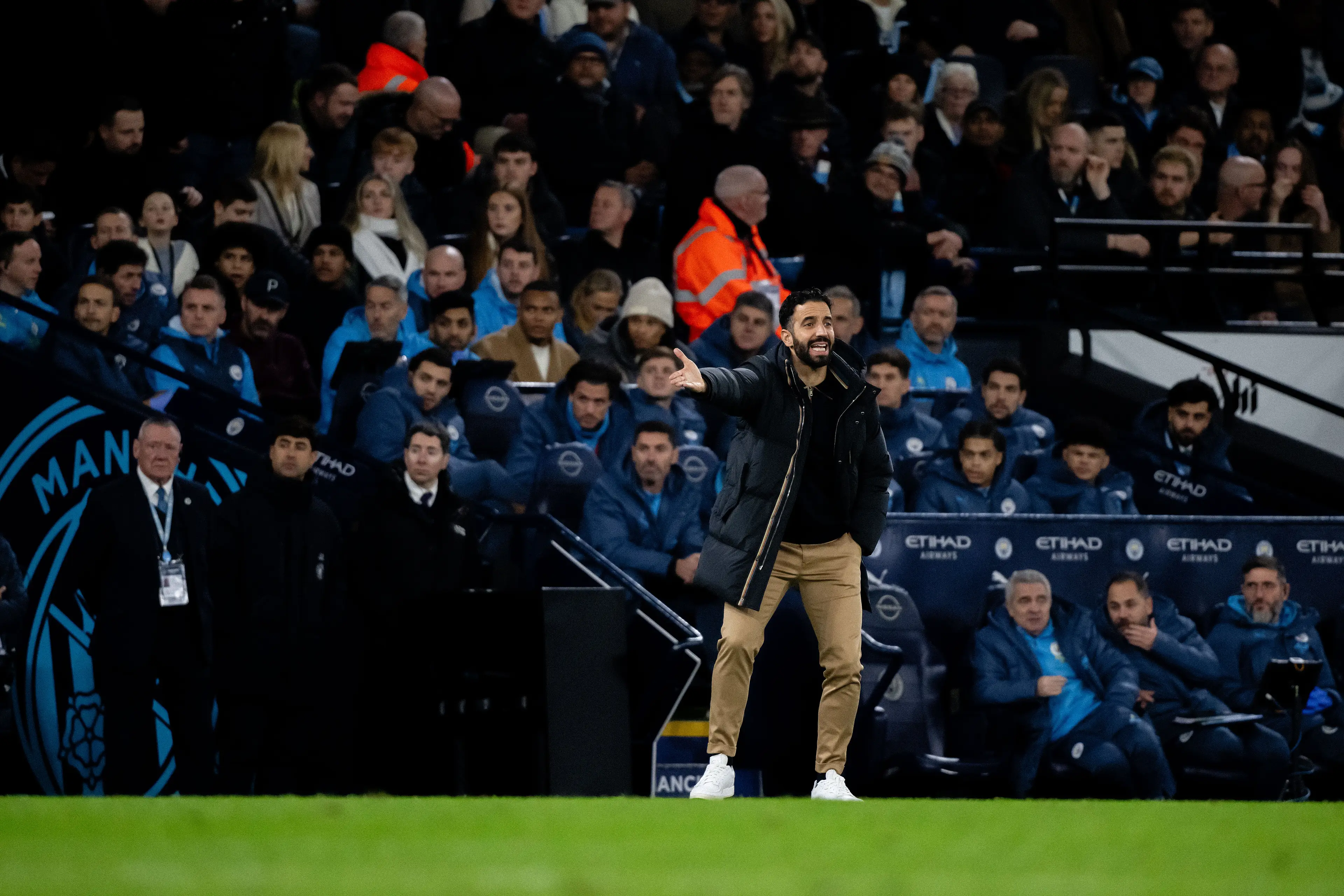 Ruben Amorim on the touchline during Manchester City vs. Manchester United. Image: Getty