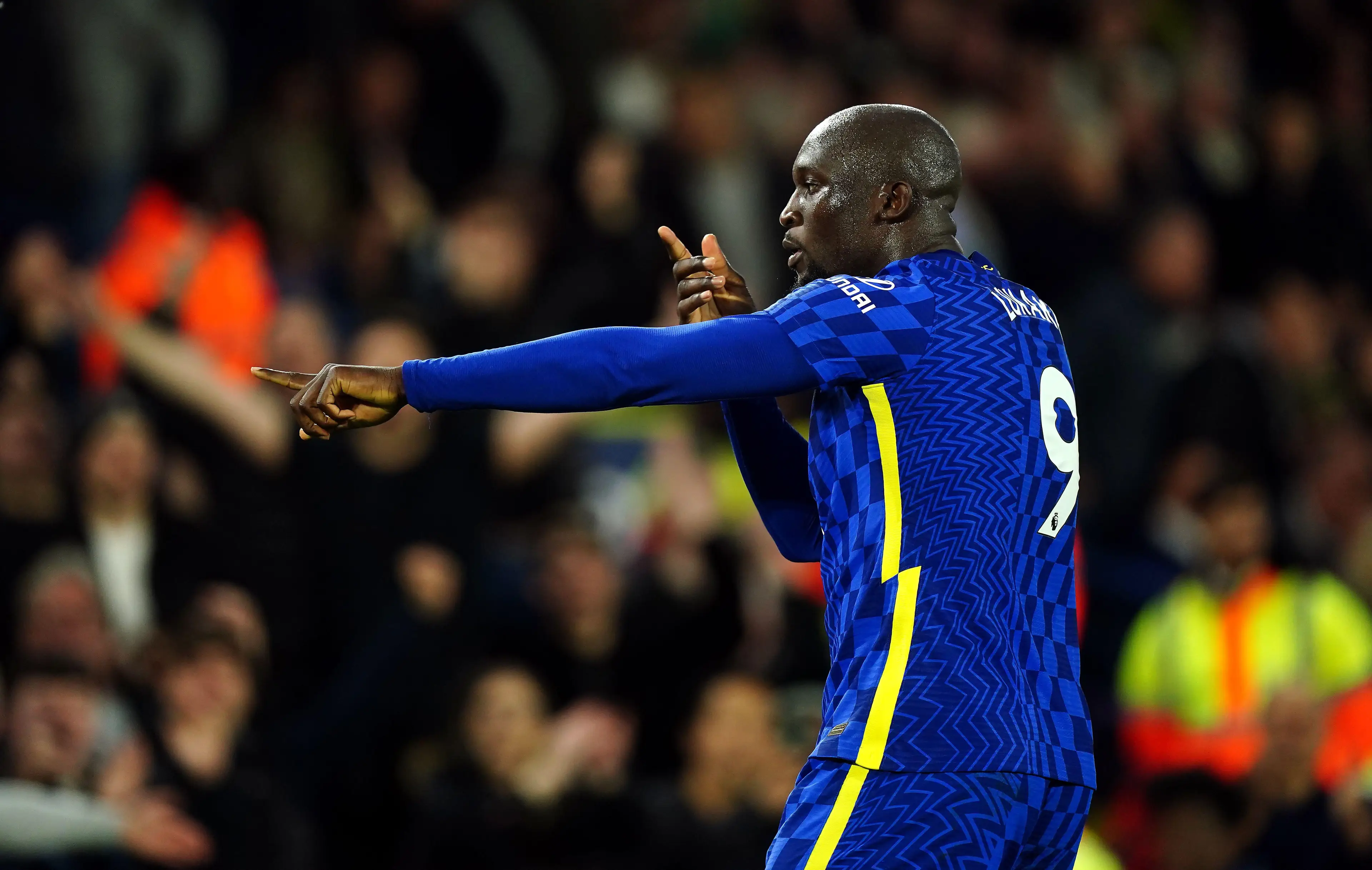 Romelu Lukaku celebrates scoring Chelsea's third goal against Leeds. (Alamy)