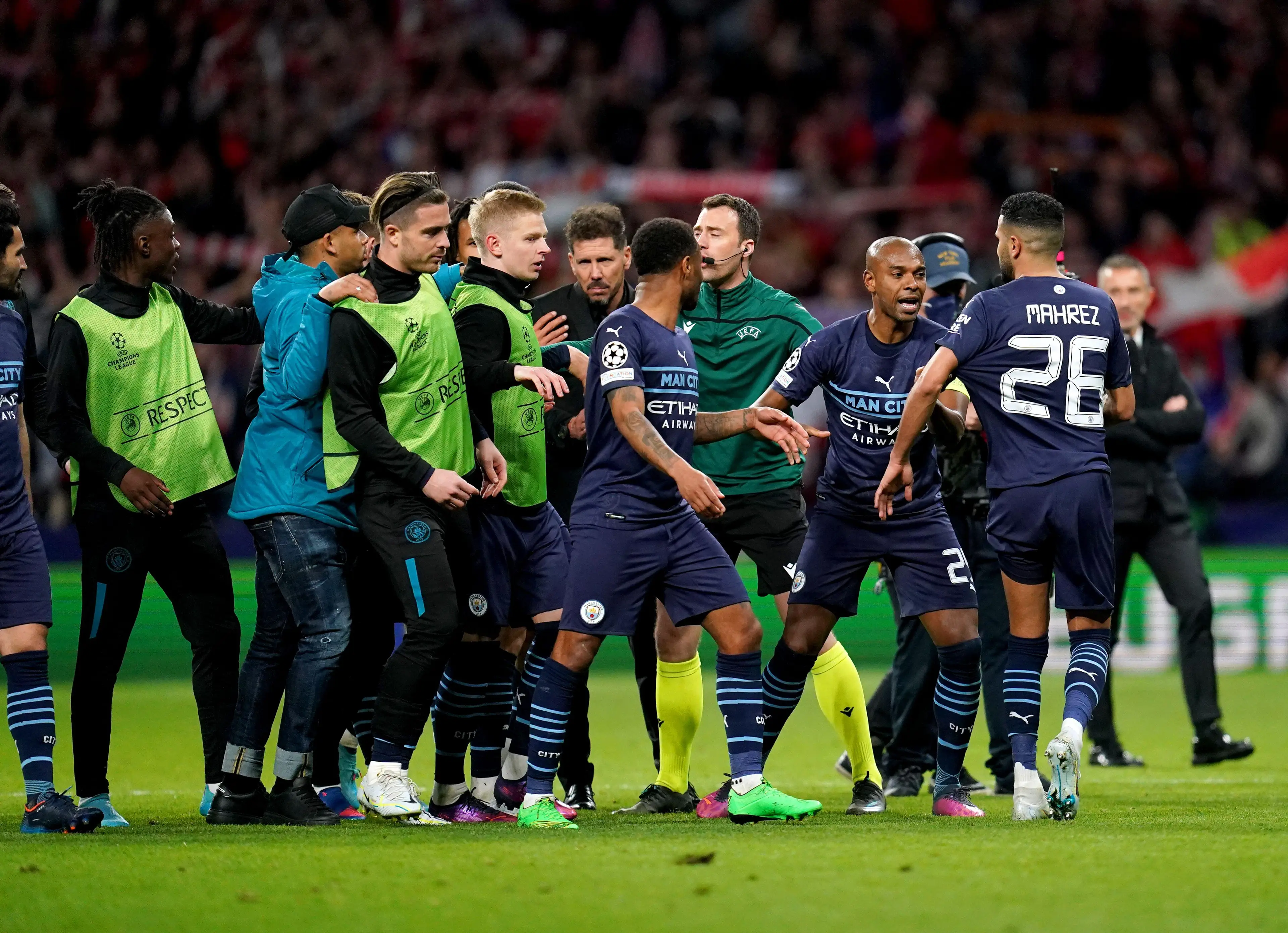 Simeone was literally in the middle of the arguments on Wednesday night. Image: PA Images