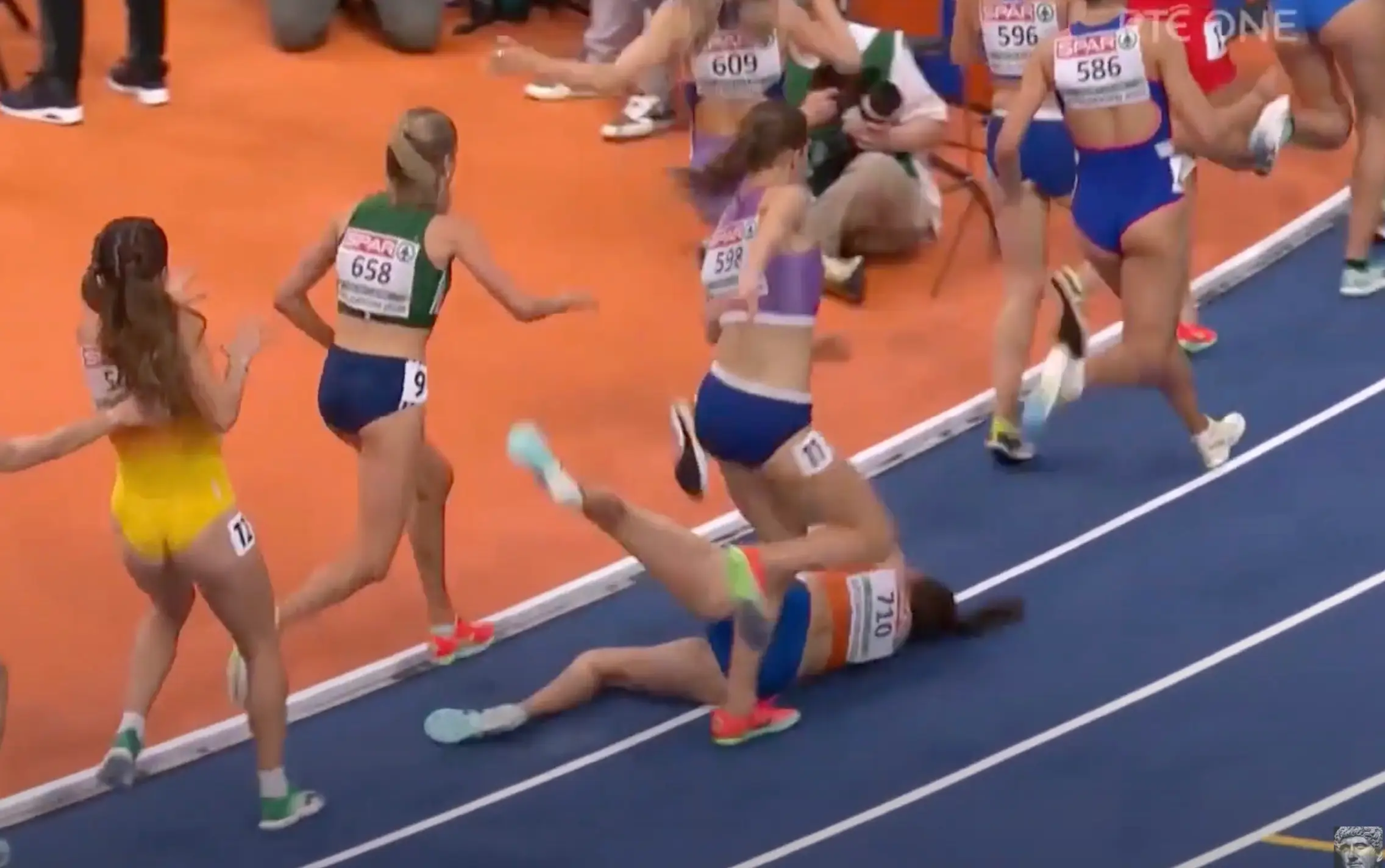 Maureen Koster fell during the women's 3,000m final at the European Indoor Championships (Image: RTE)