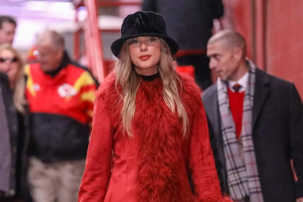 Taylor Swift arrives at the Arrowhead Stadium to watch Houston Texans @ Kansas City Chiefs (Image: Getty)
