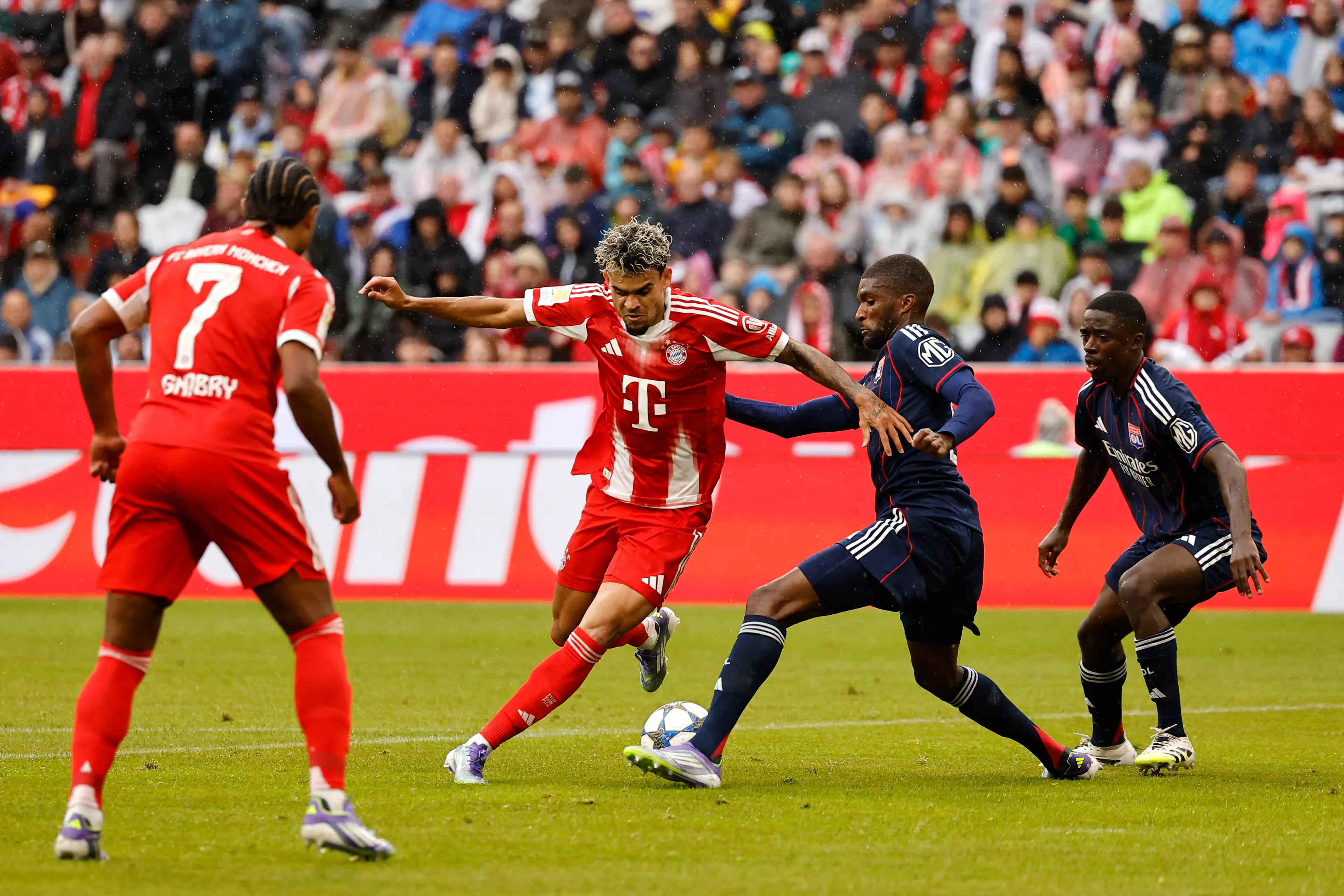 Luis Diaz impressed Bayern Munich fans with his performance against Lyon. Image: Getty
