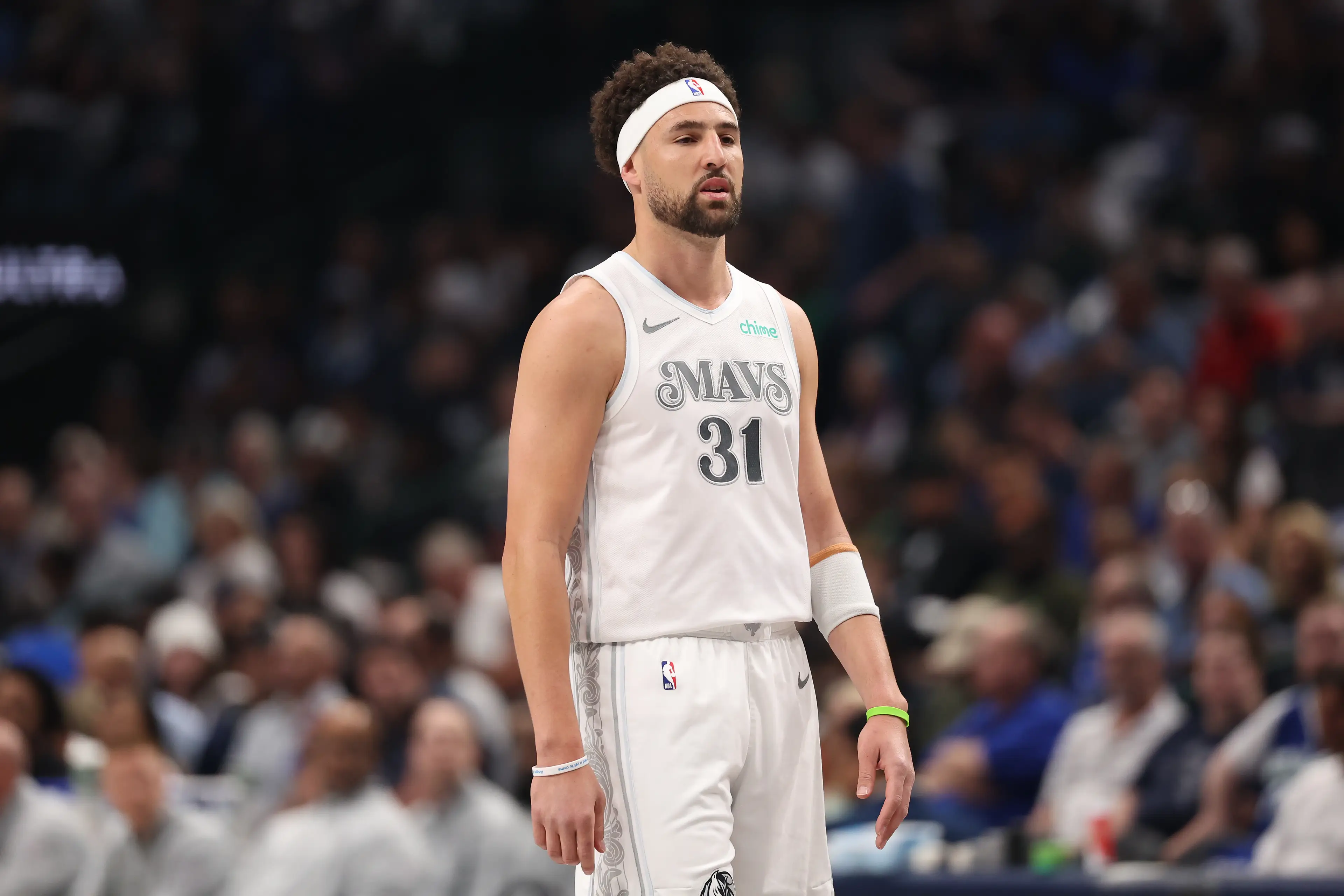 Mavs star Klay Thompson in action against the Toronto Raptors / Photo by Sam Hodde/Getty Images
