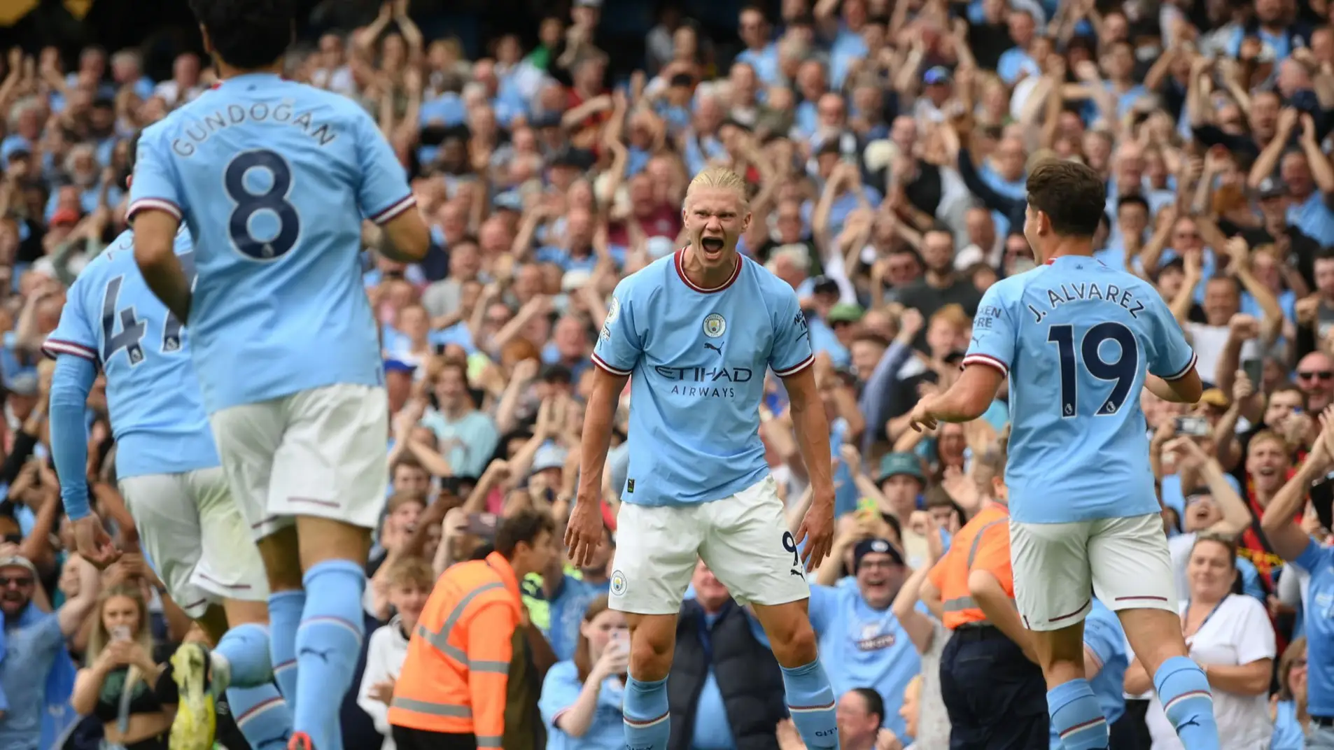Manchester City came back from two goals down to win 4-2 against Crystal Palace (Twitter)