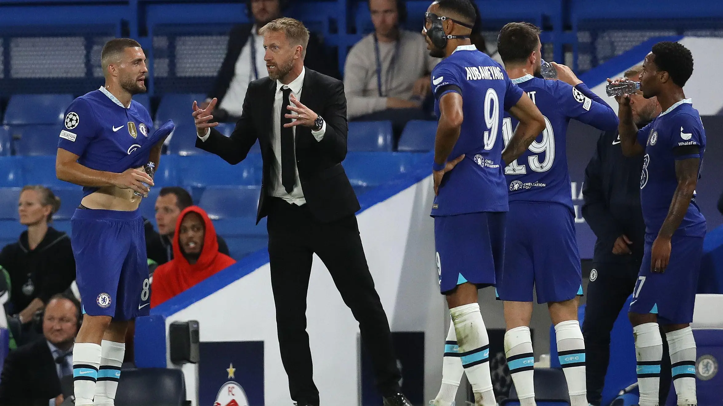 Graham Potter manager of Chelsea talks with Mateo Kovacic of Chelsea. (Alamy)